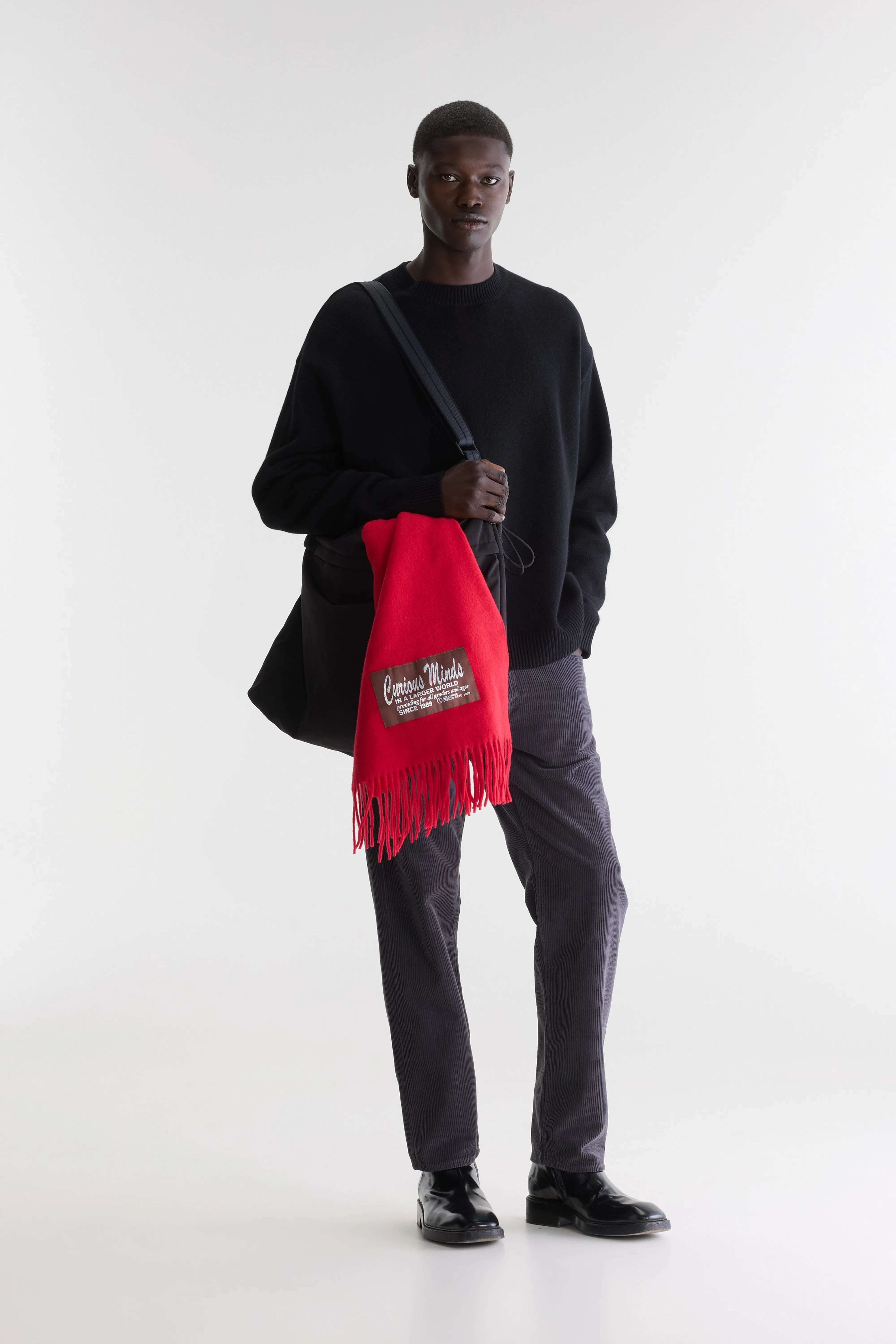 Gakew relaxed crewneck sweater (262 / M / BLACK)