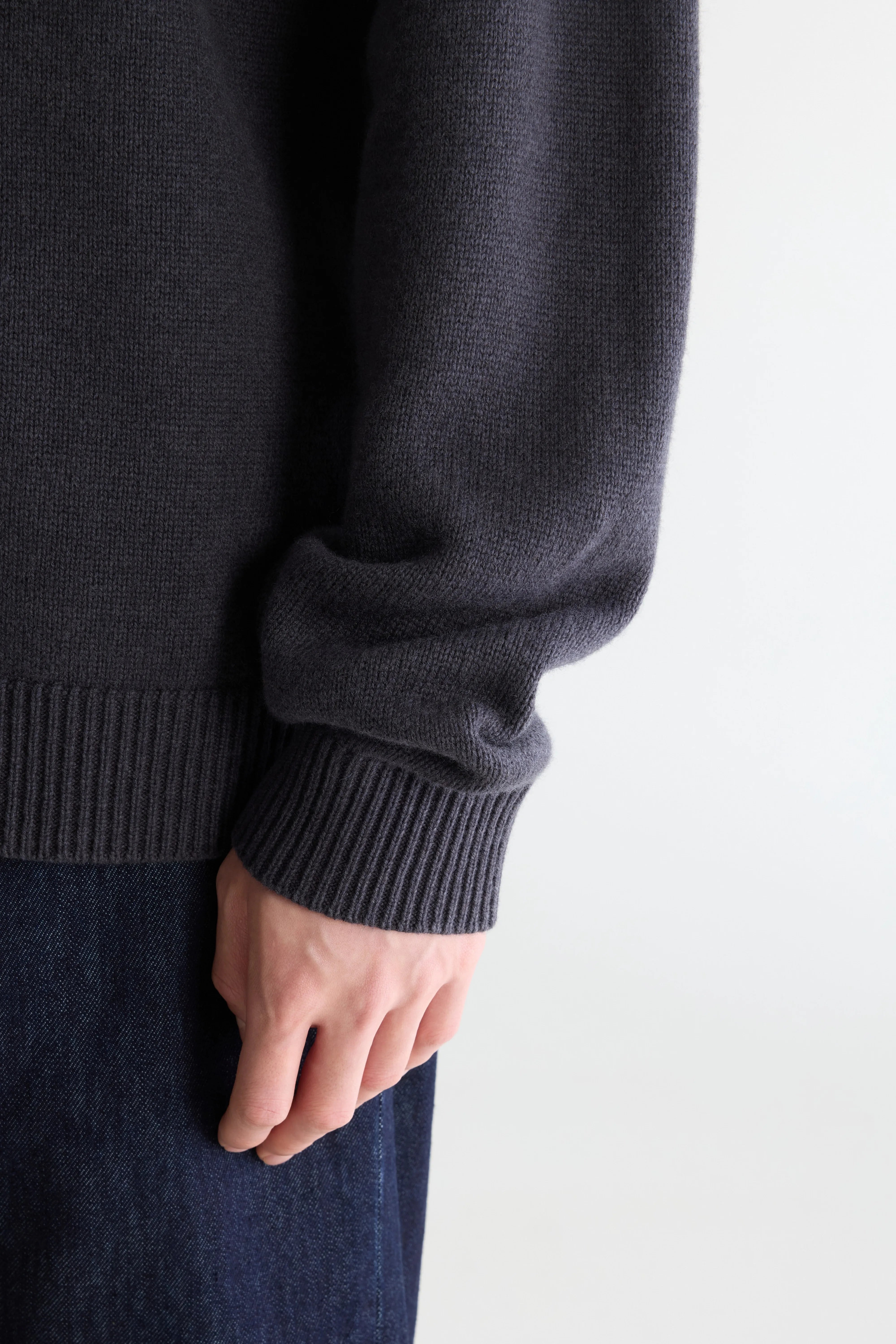 Gakew relaxed crewneck sweater (262 / M / PIRATE)