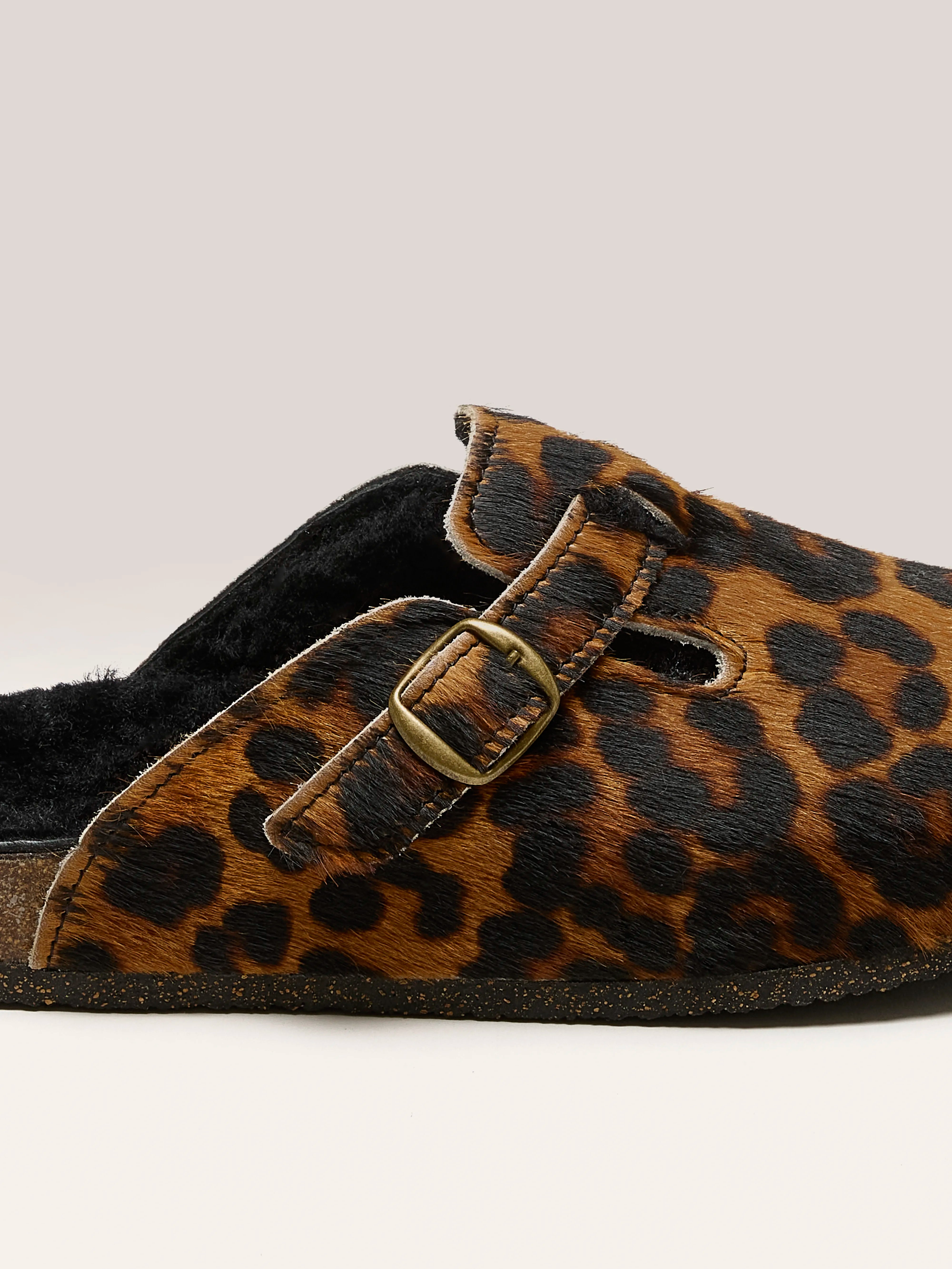 Black Leopard Clogs (242 / W / BROWN)