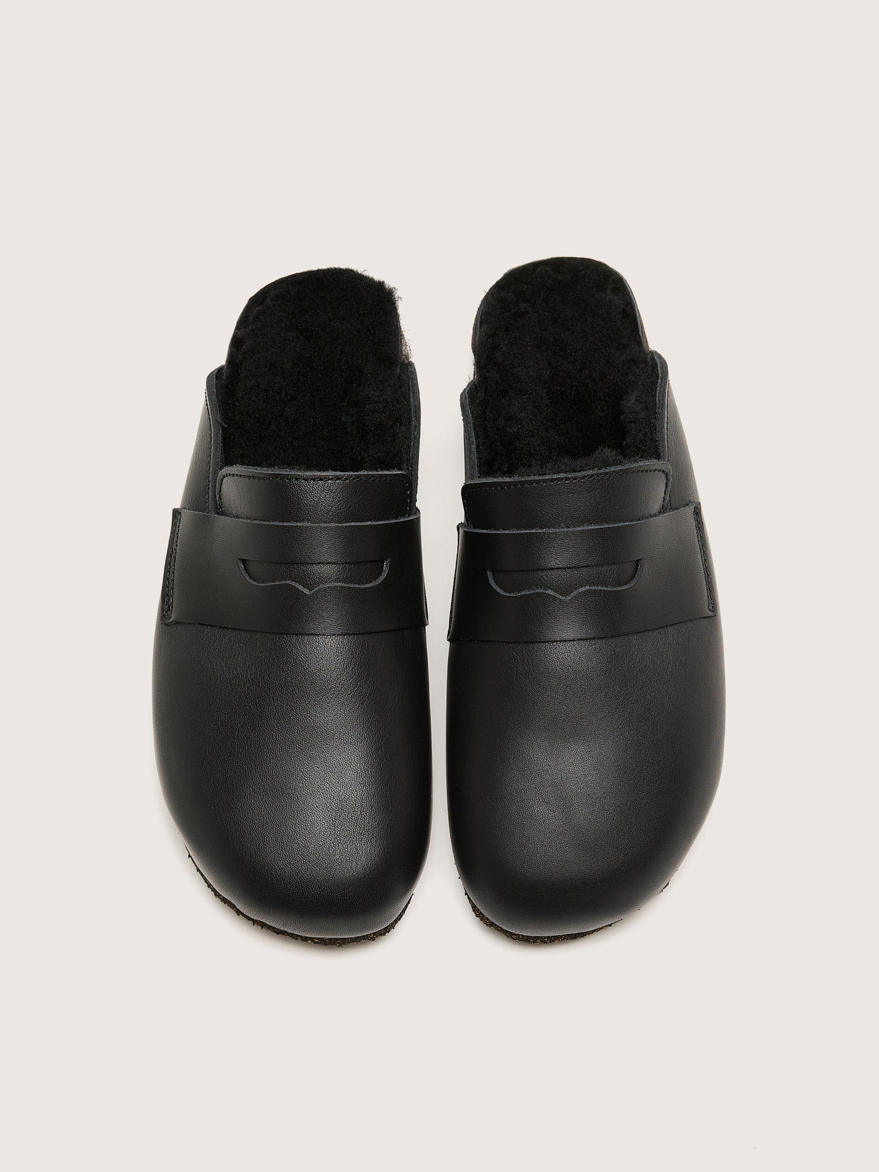 Nero Clogs (242 / W / BLACK)