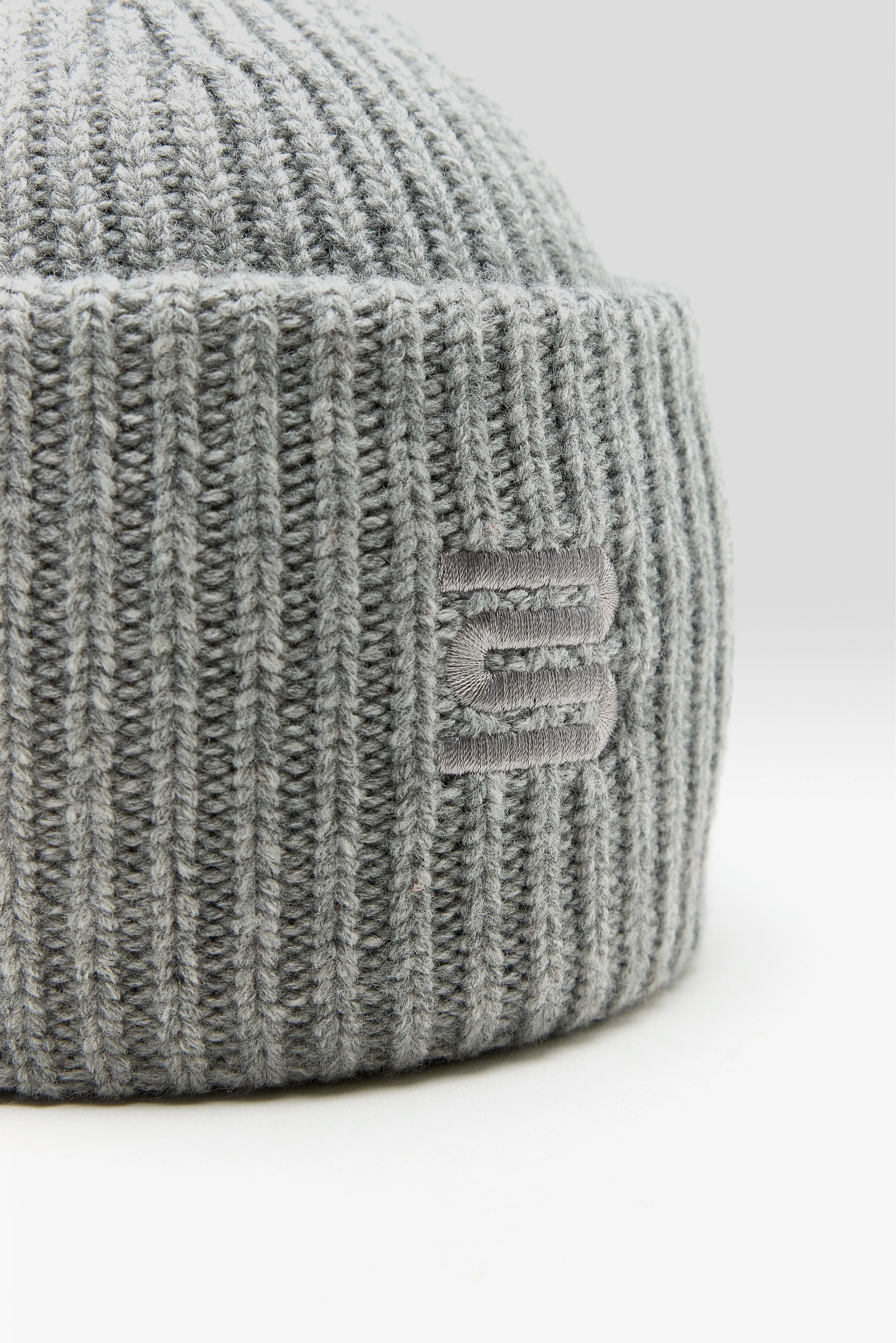 Deice knitted hat (262 / U / H. GREY)