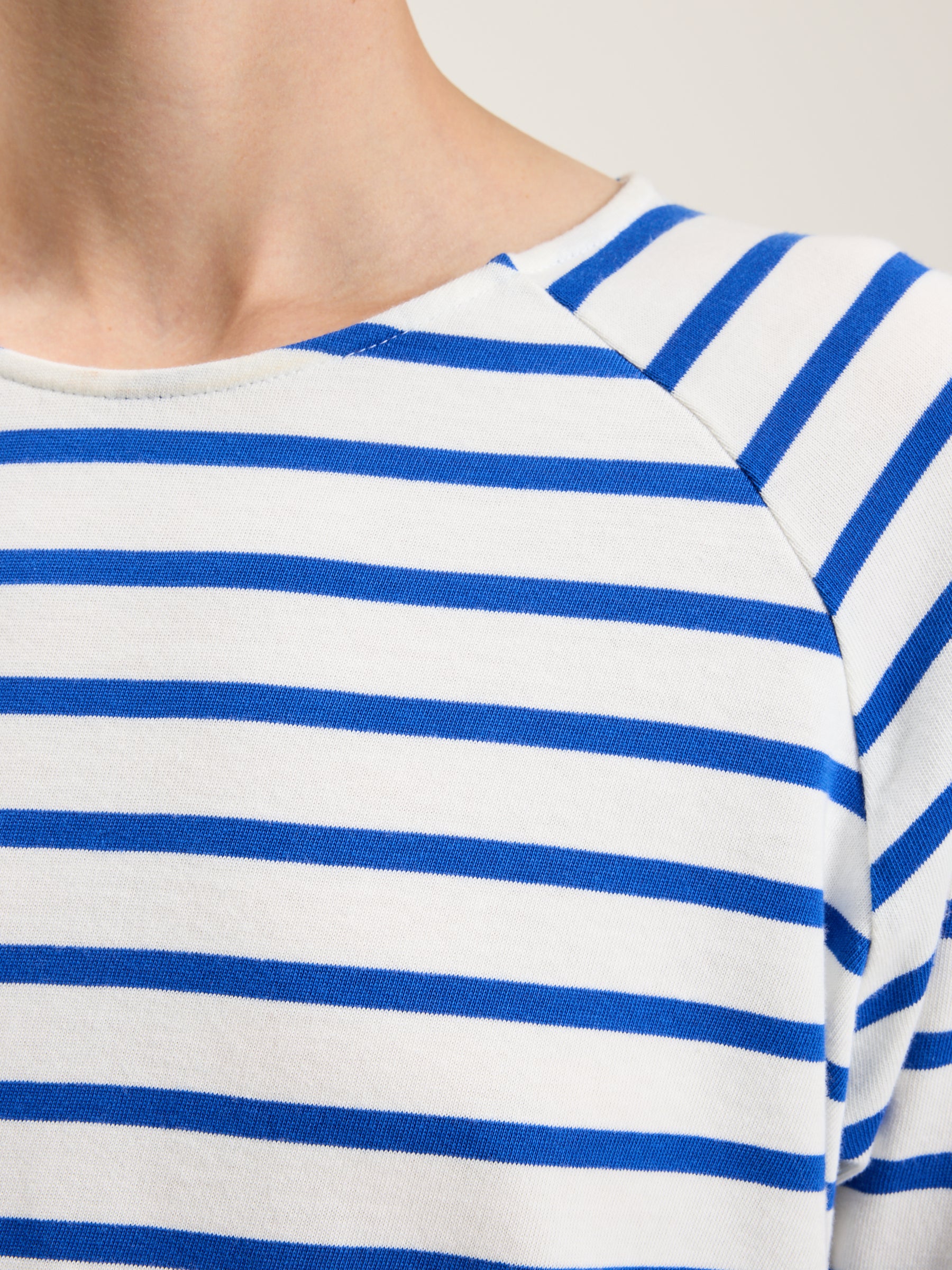 Maow crew-neck t-shirt (242 / W / STRIPE C)