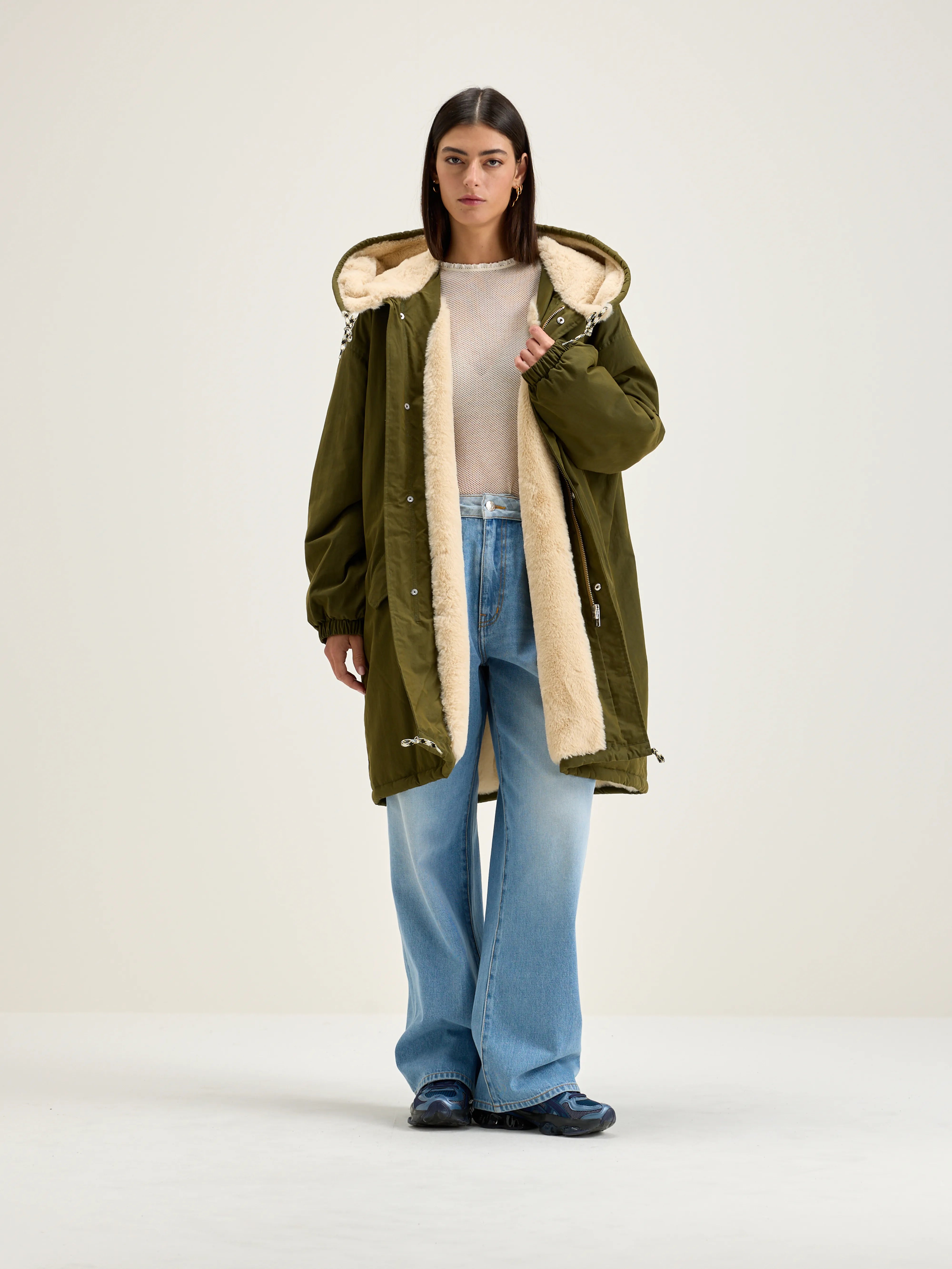 Parka verte olive avec doublure en fausse fourrure pour femmes