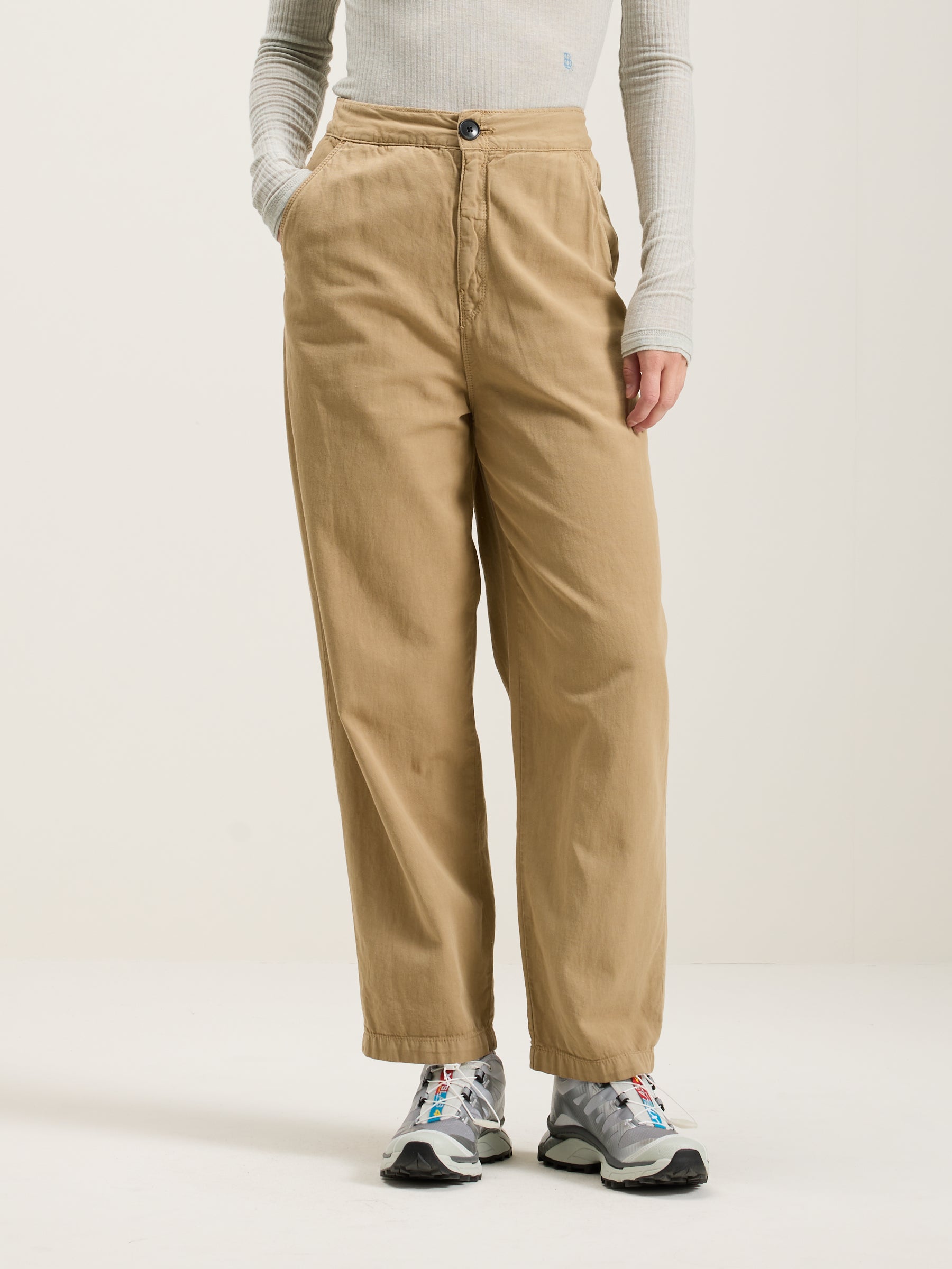 Pasop relaxed trousers (242 / W / CLAY)