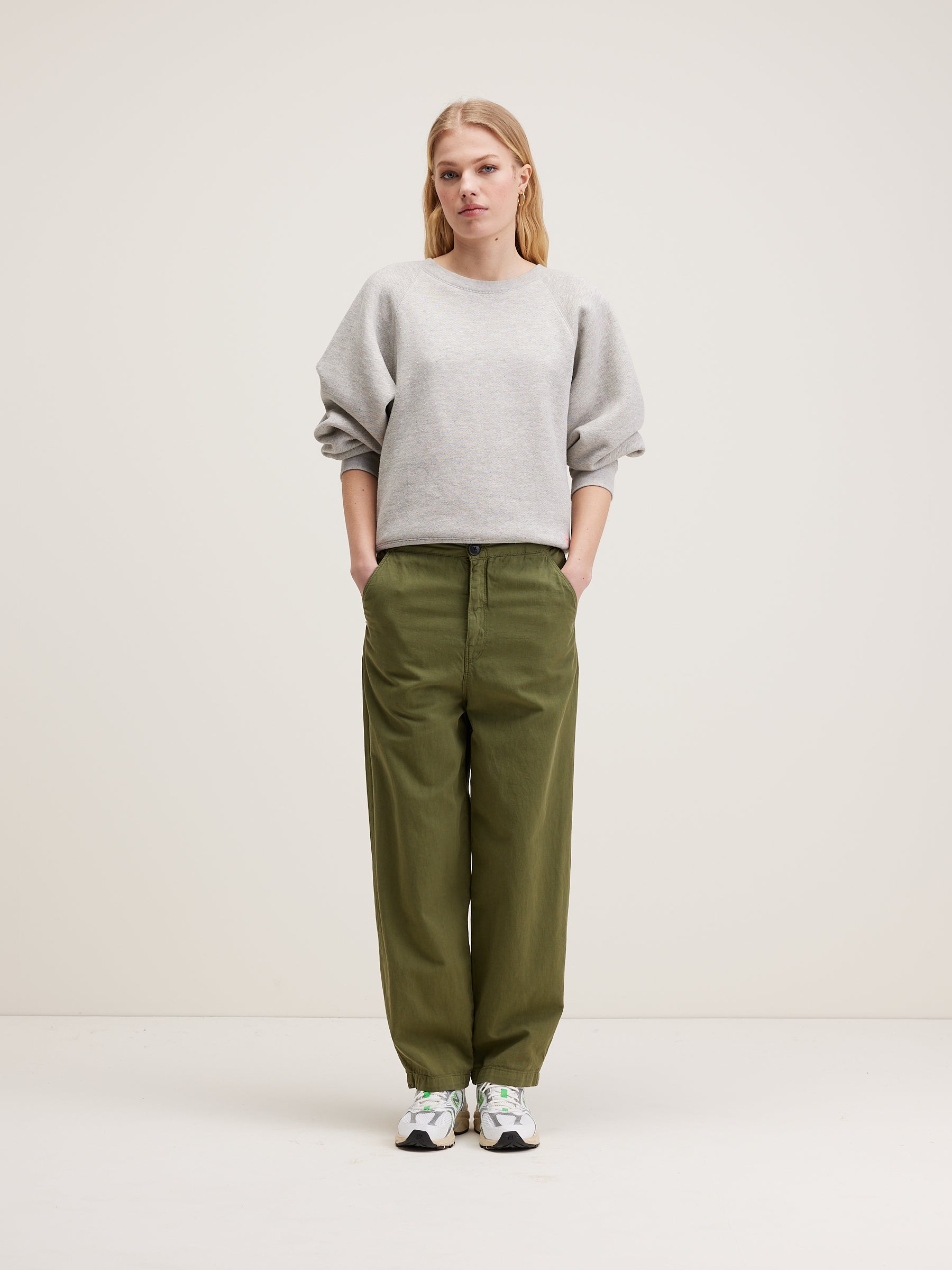 Pasop relaxed trousers (242 / W / ARMY)