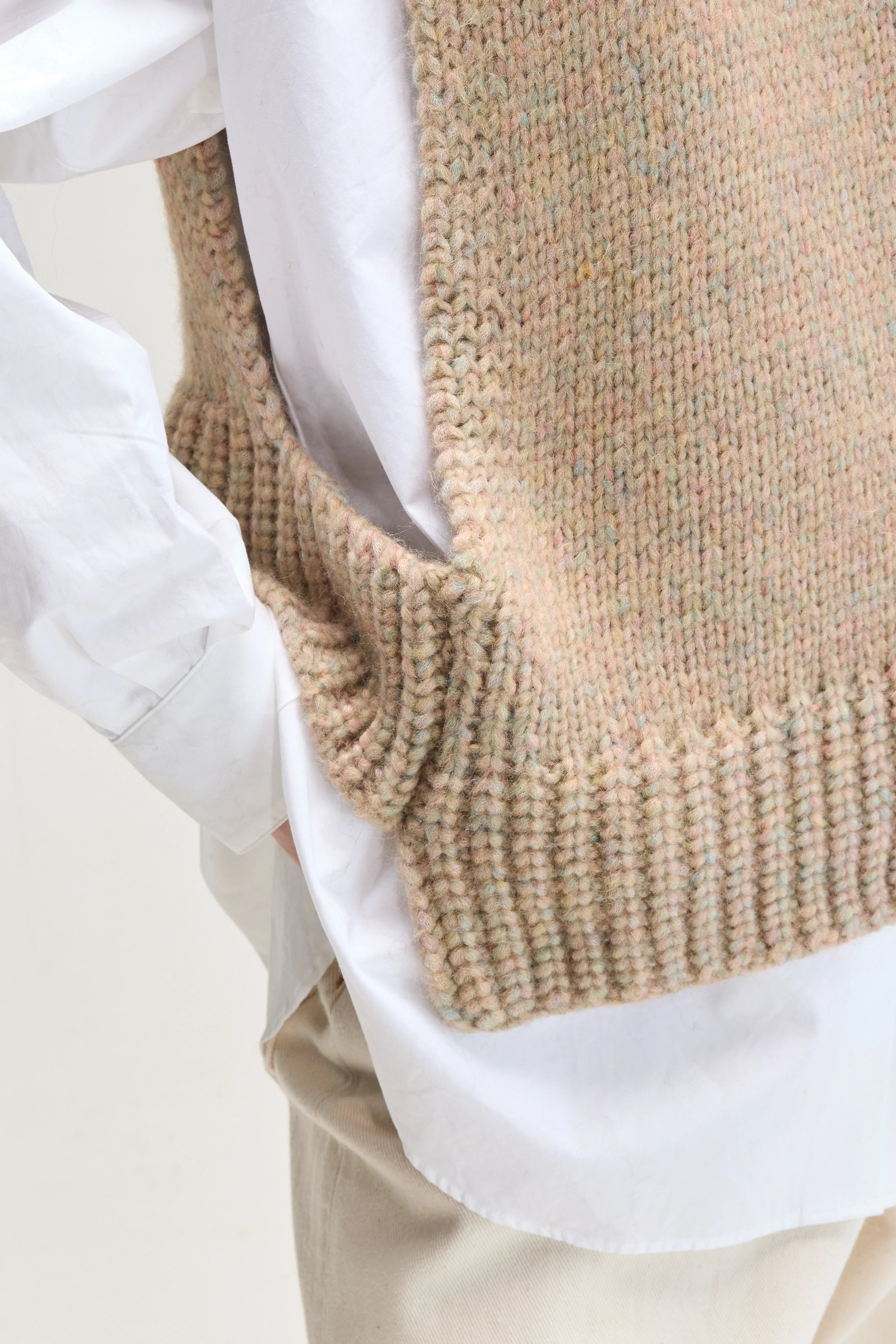 Pull sans manches Upcyclé (UPC / W / ARGILE)