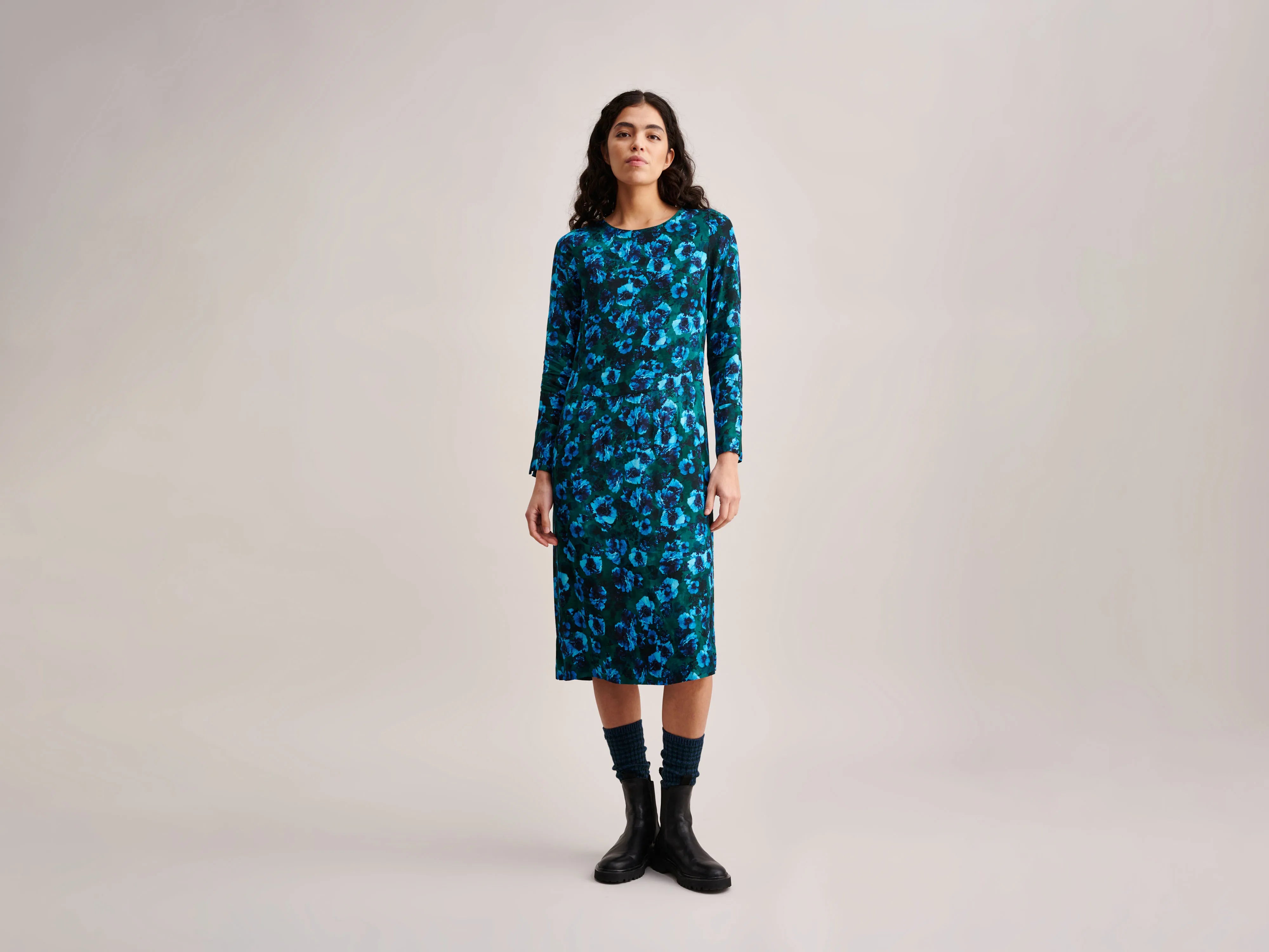 Selena Jurk (232 / W / DISPLAY D)