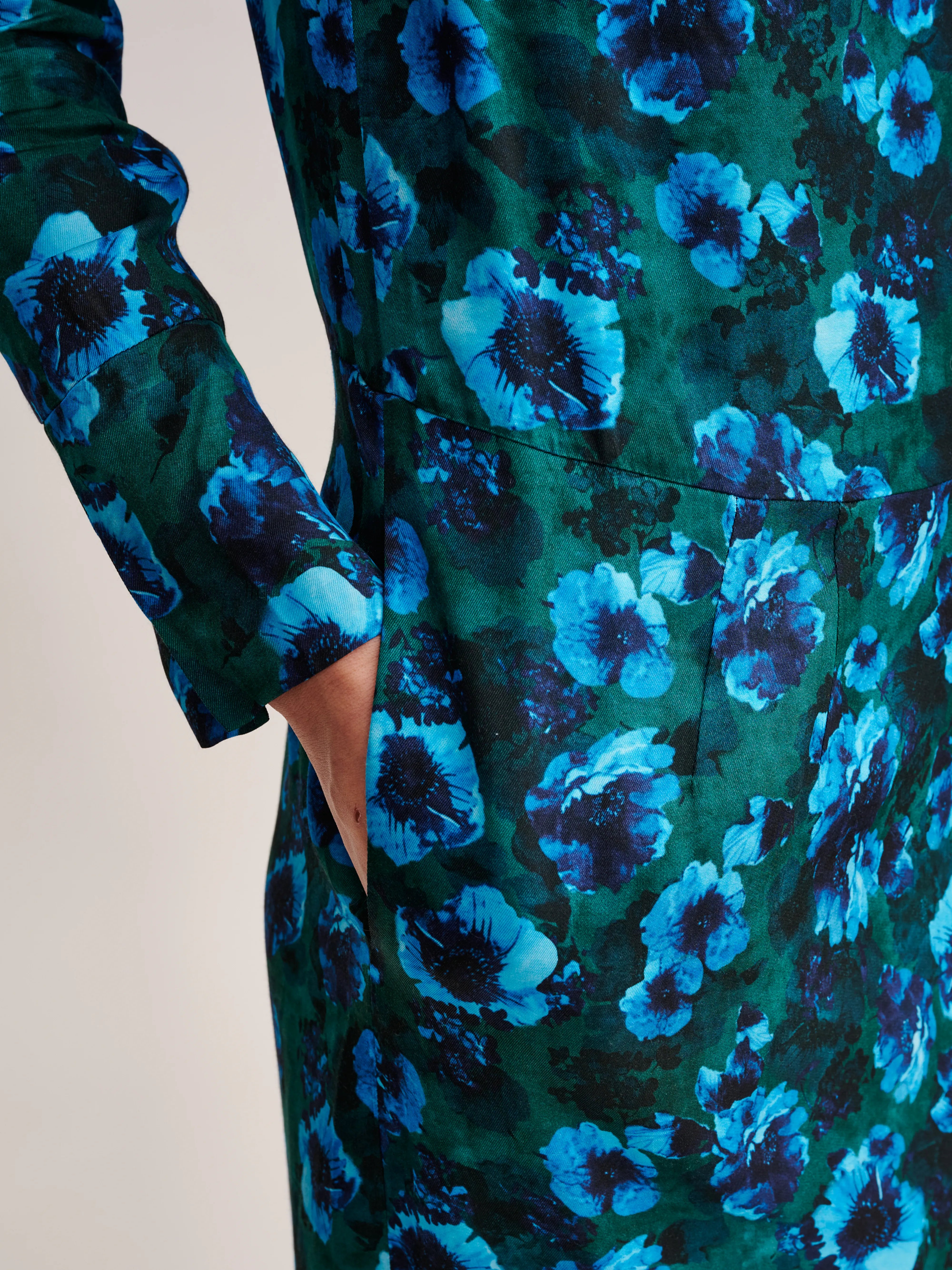 Selena Jurk (232 / W / DISPLAY D)