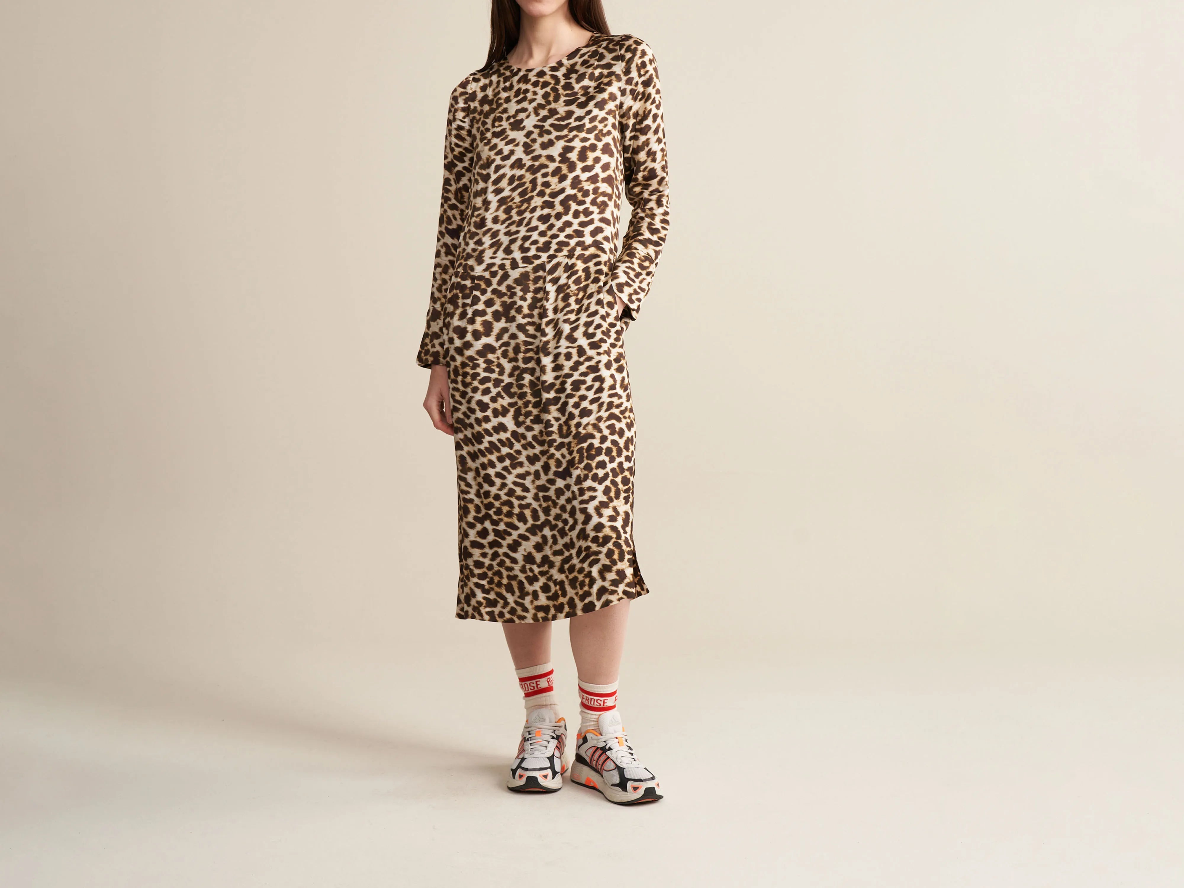 Selena Jurk (232 / W / DISPLAY A)