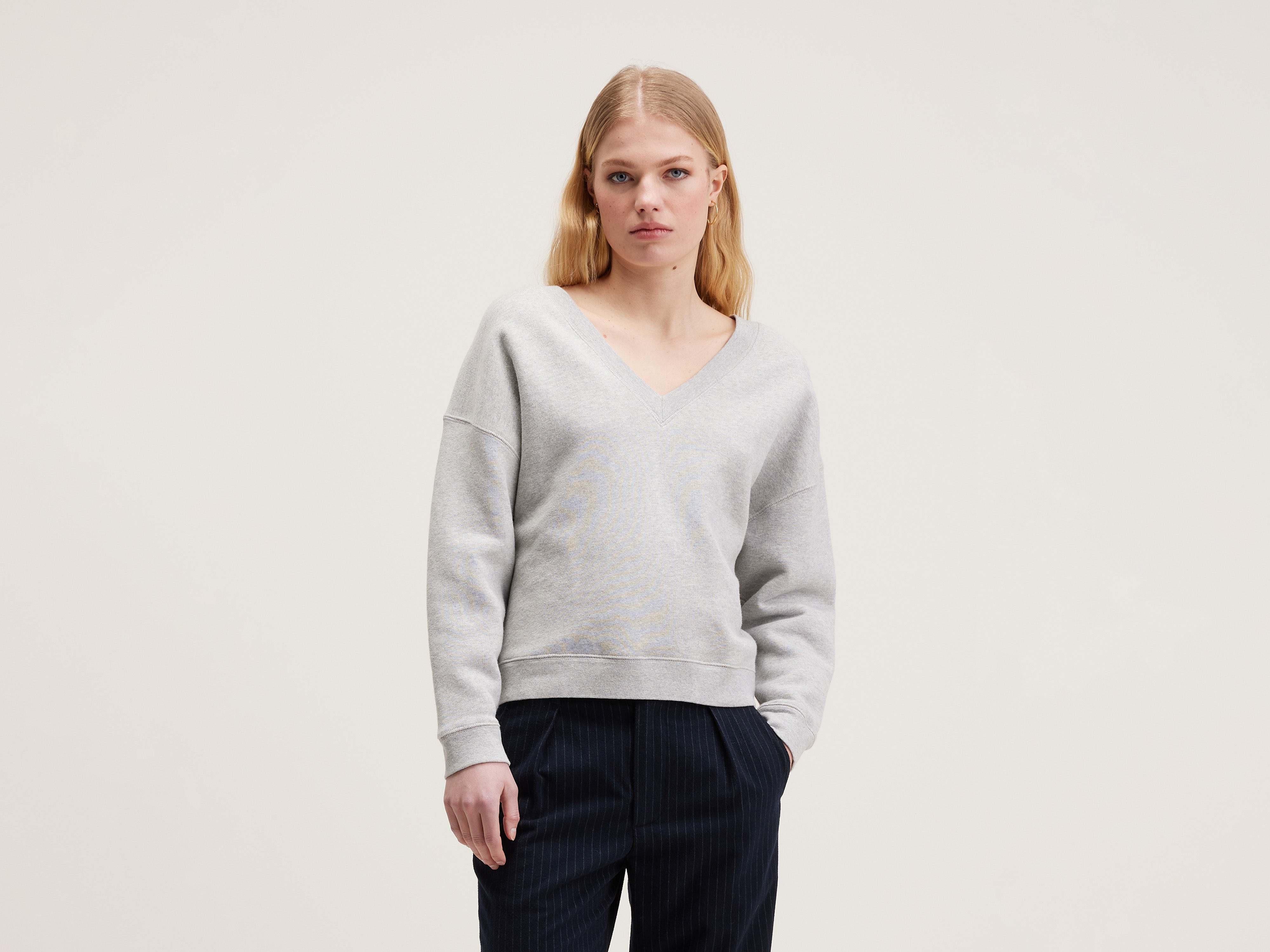 Fellow v-hals sweatshirt (242 / W / H. GREY)