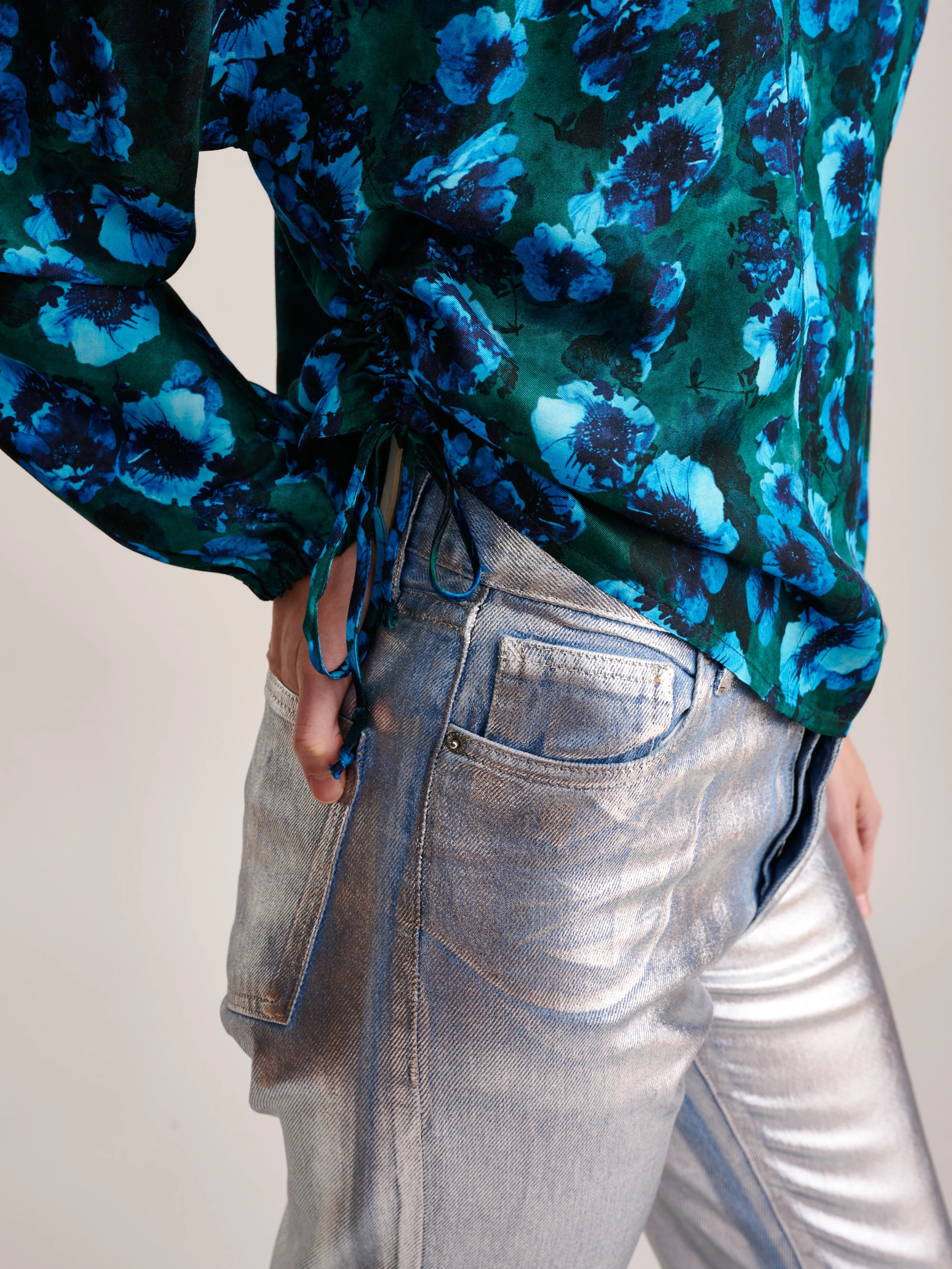 Aida Blouse (232 / W / DISPLAY D)