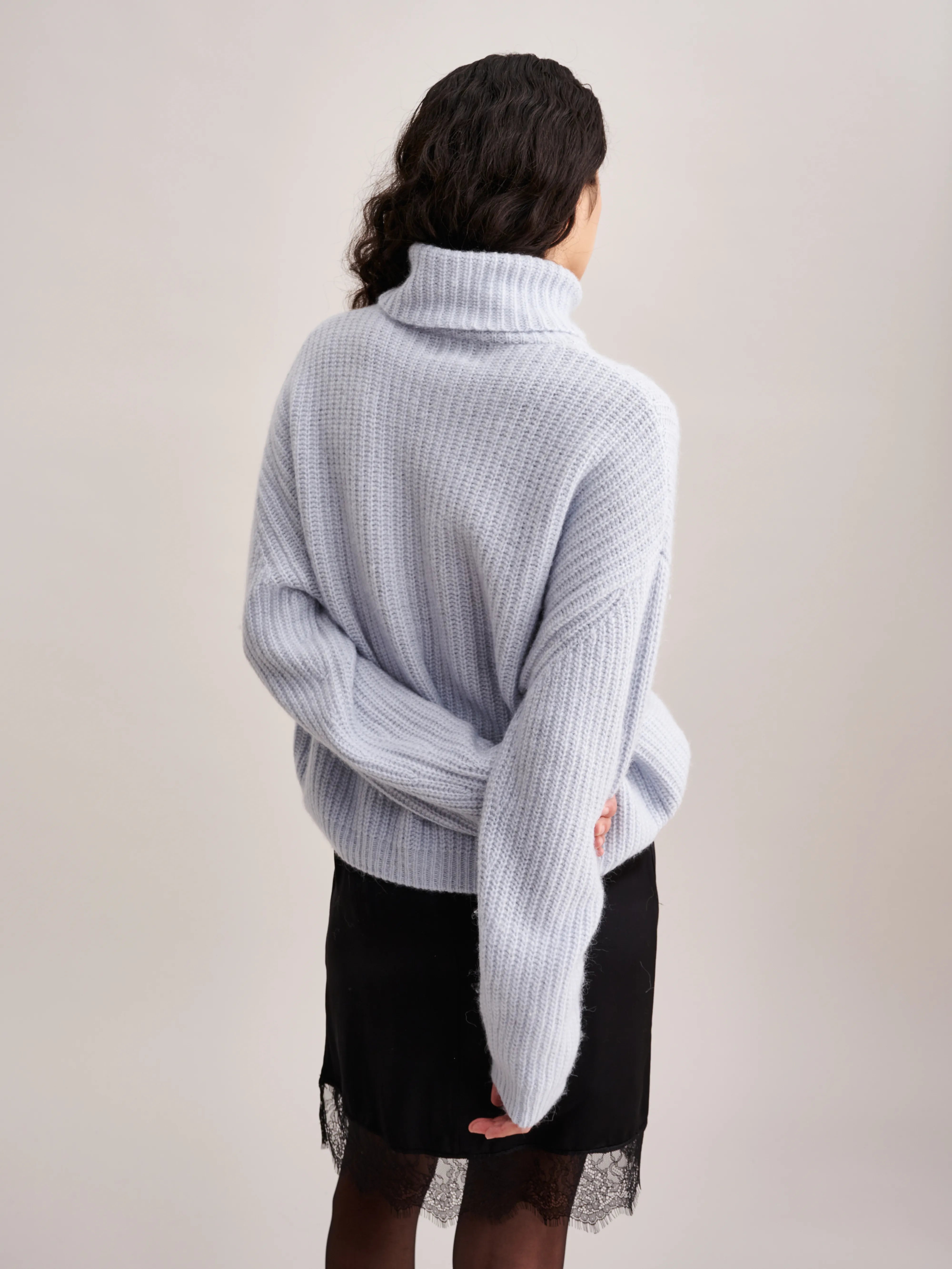 Pull Garano (232 / W / BLUE FOG)