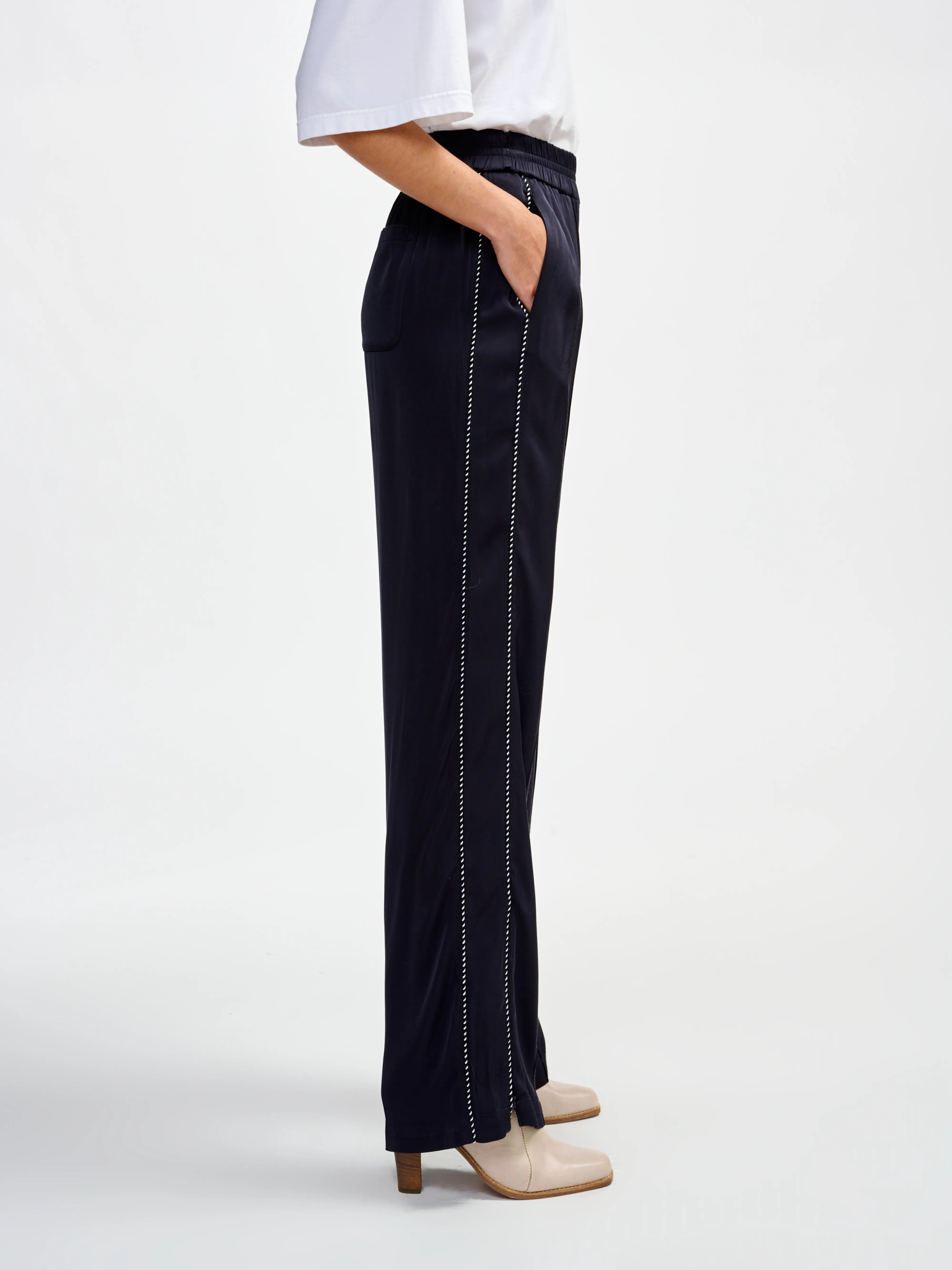 vibes trousers (241 / W / NAVY)