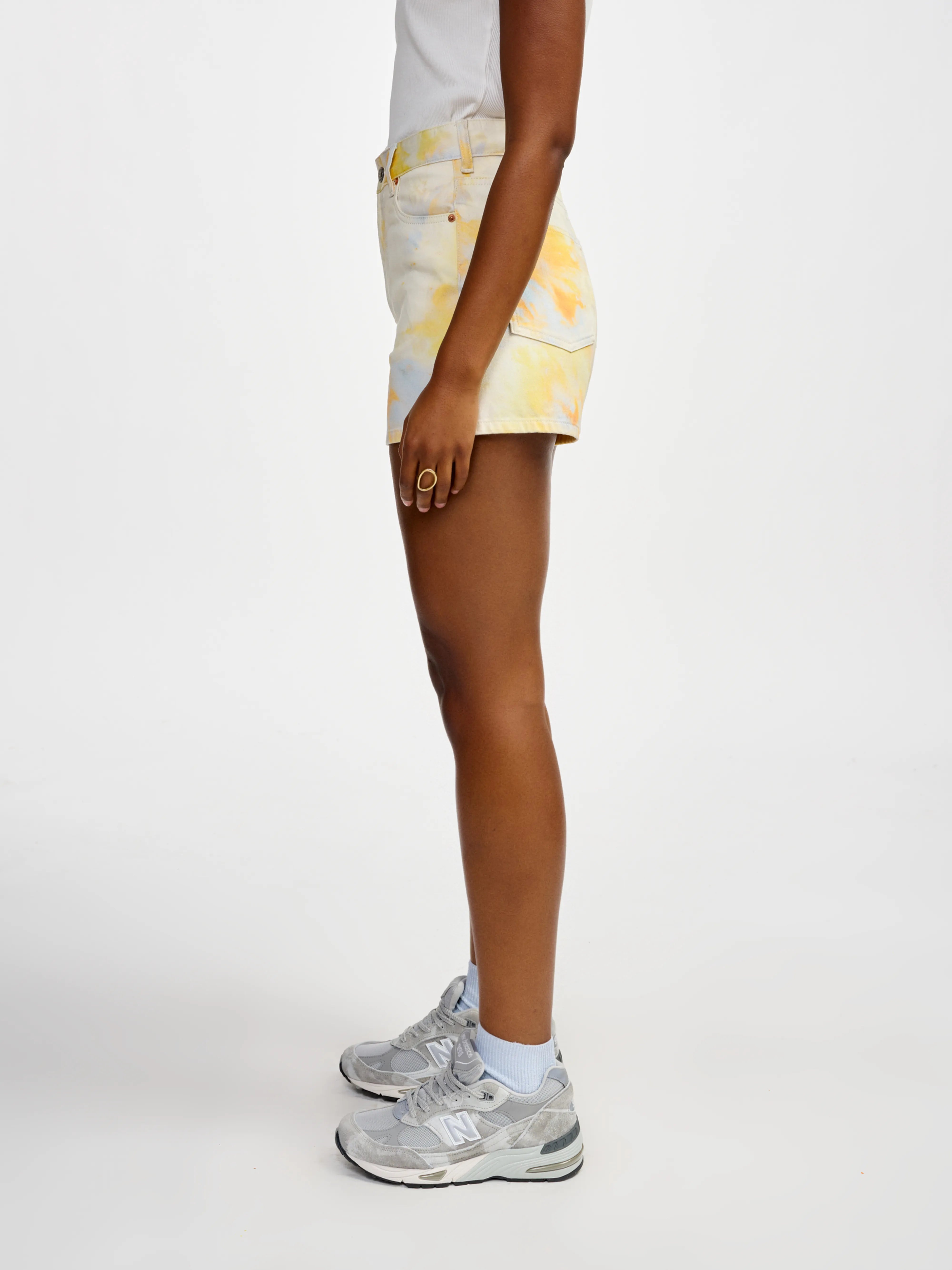party shorts (241 / W / ICY SUN)
