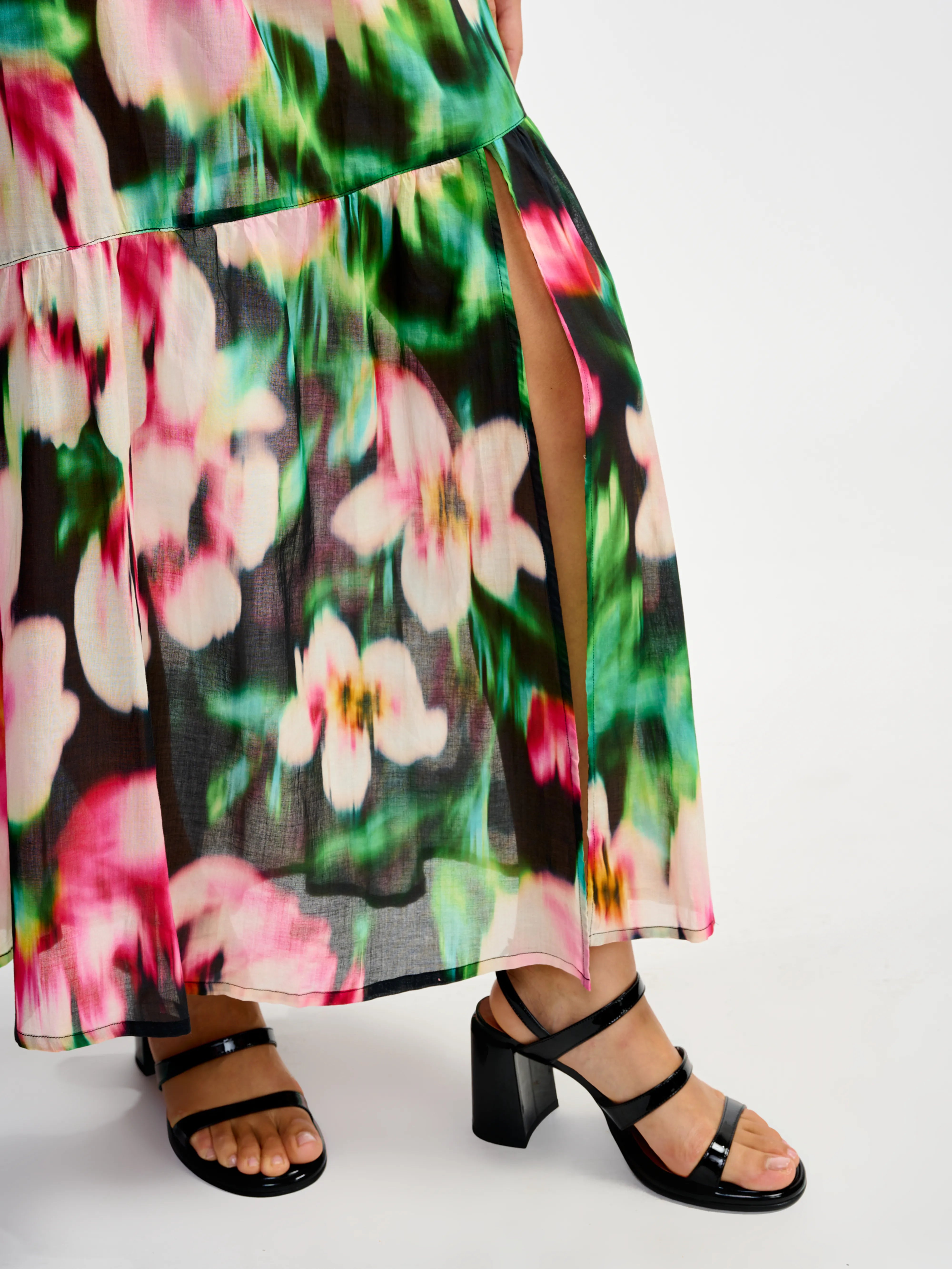 thelma rok (241 / W / COMBO A)
