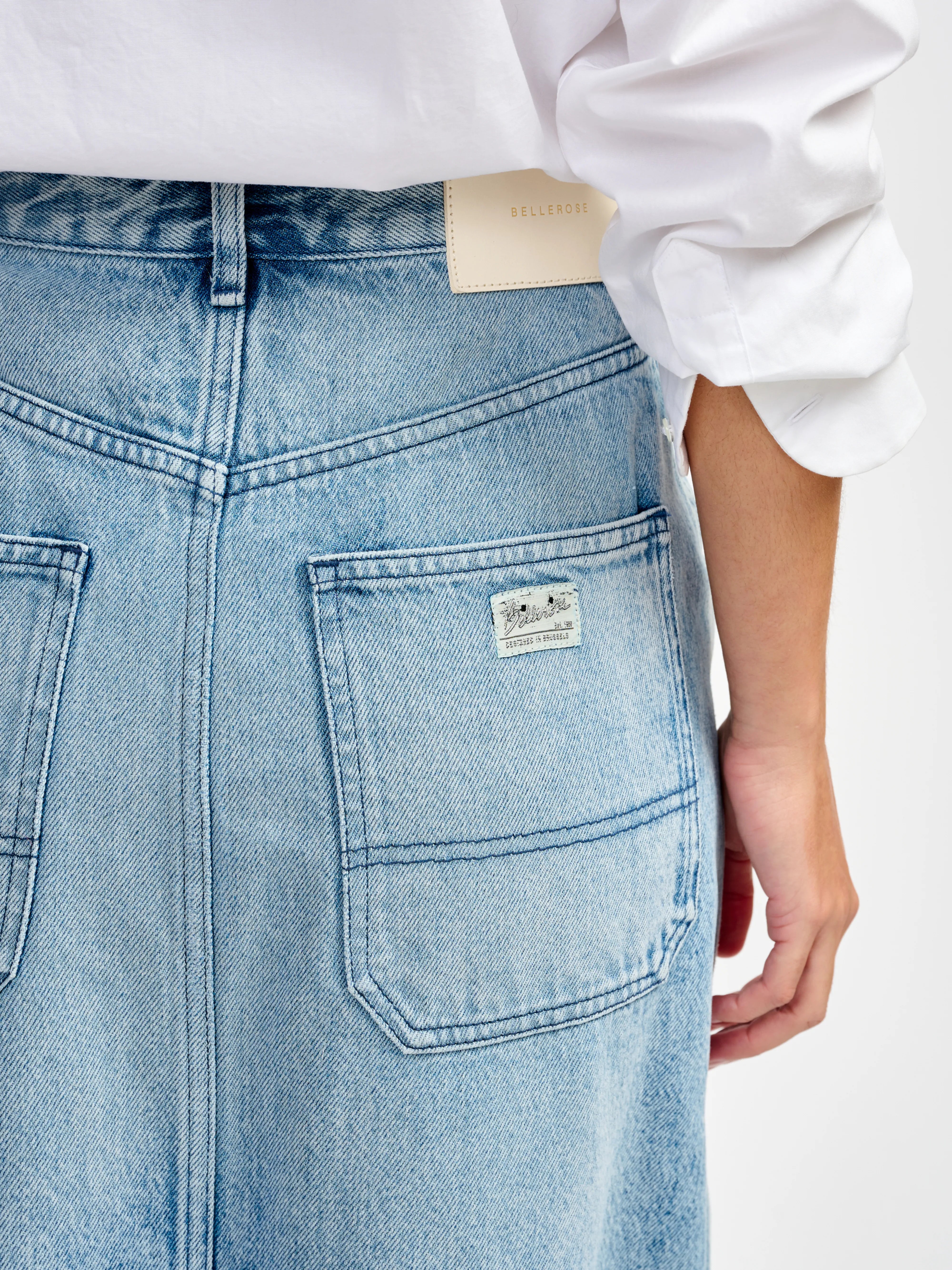 phylo skirt (241 / W / USED LT BLUE)