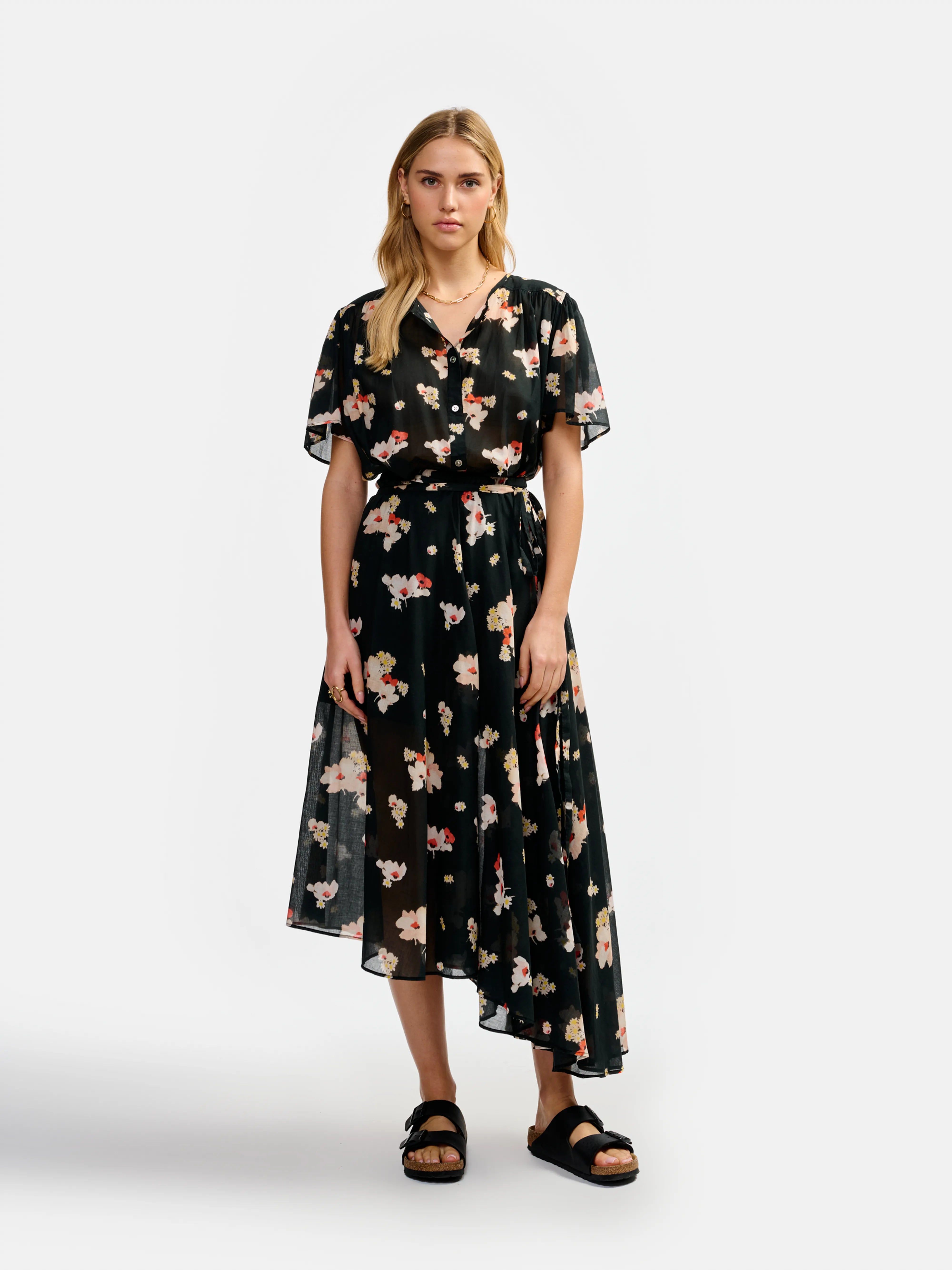 plum blouse (241 / W / DISPLAY C)