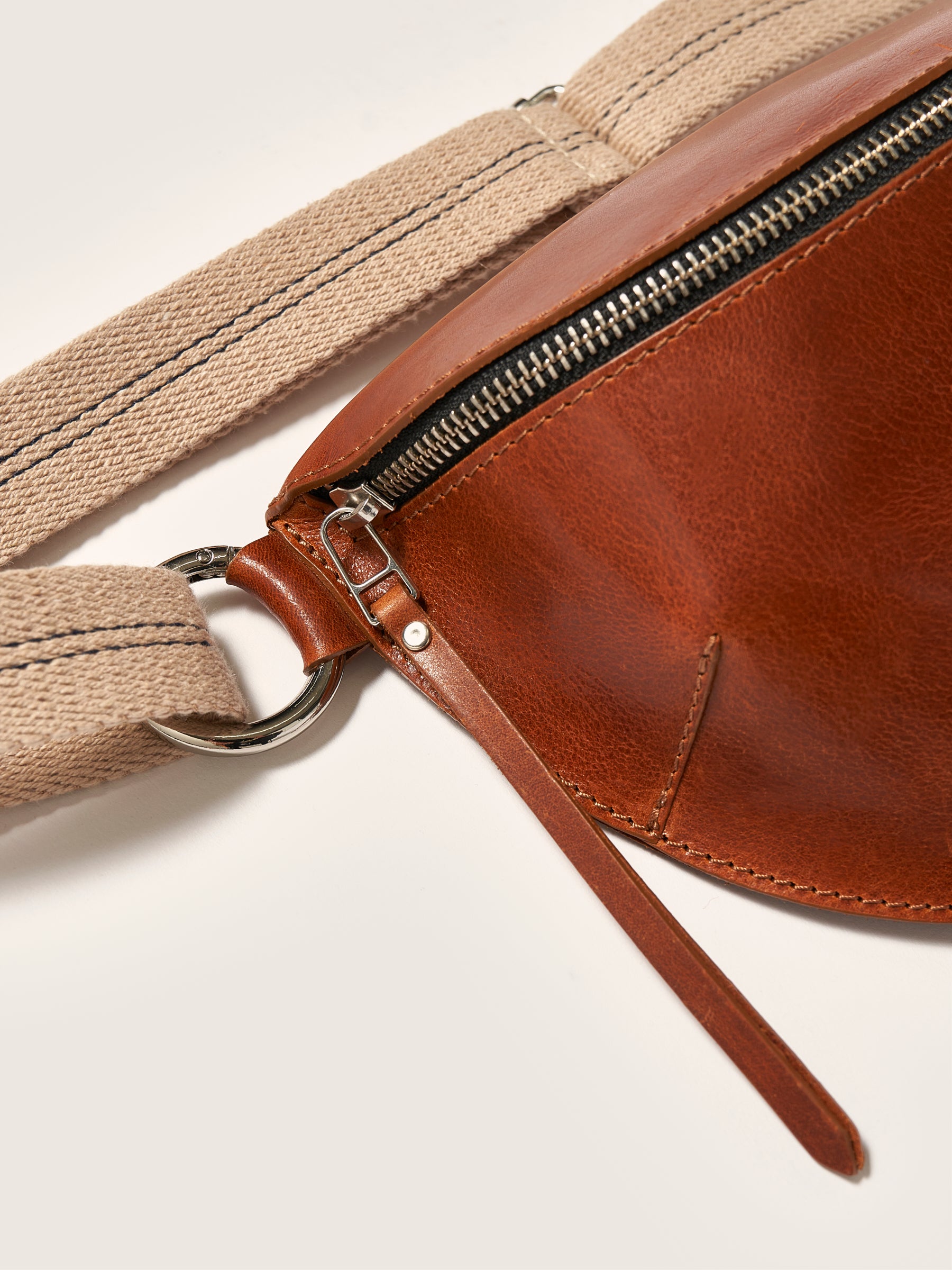 Rosie sling bag (251 / W / COGNAC)