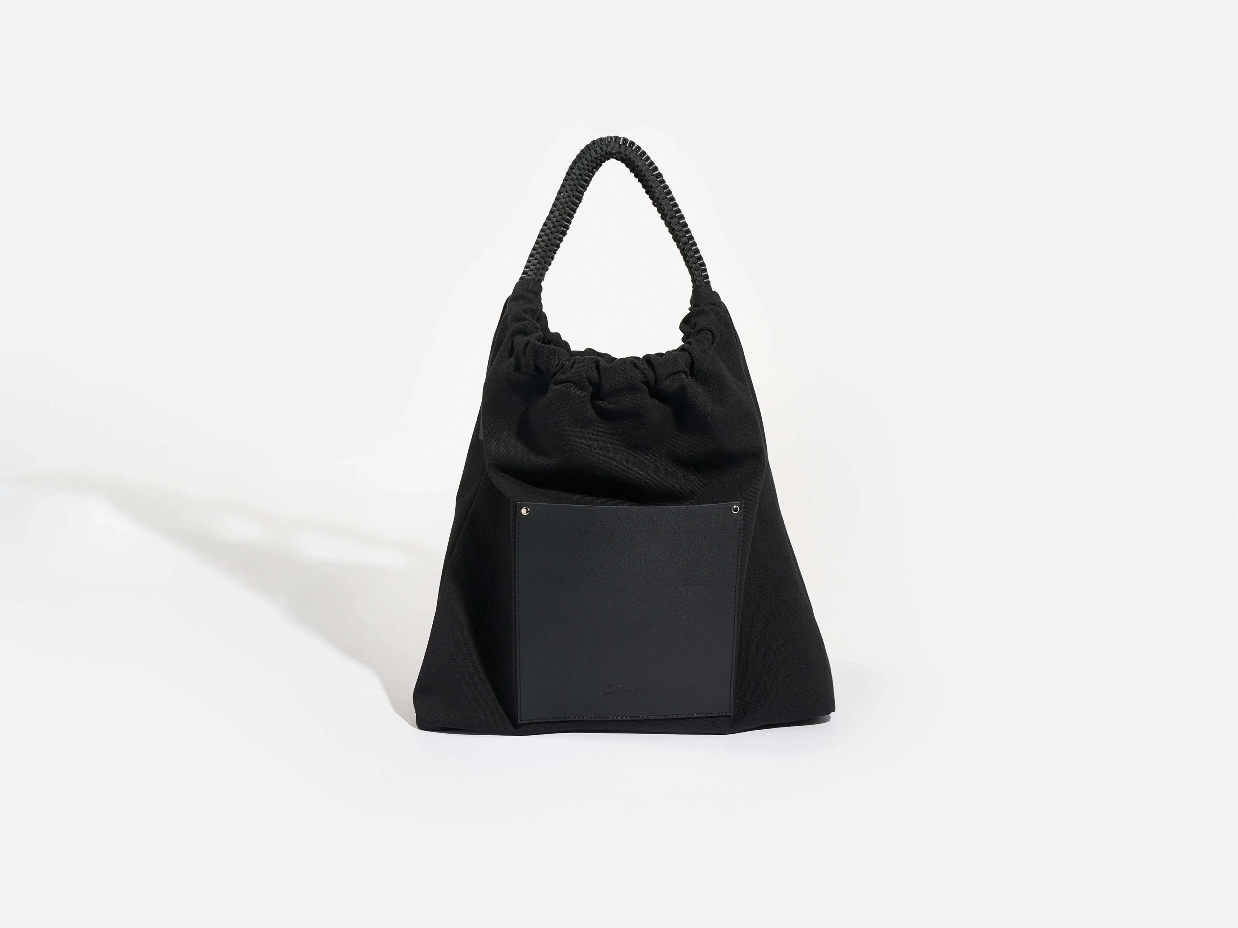 sac sak (241 / W / BLACK BEAUTY)