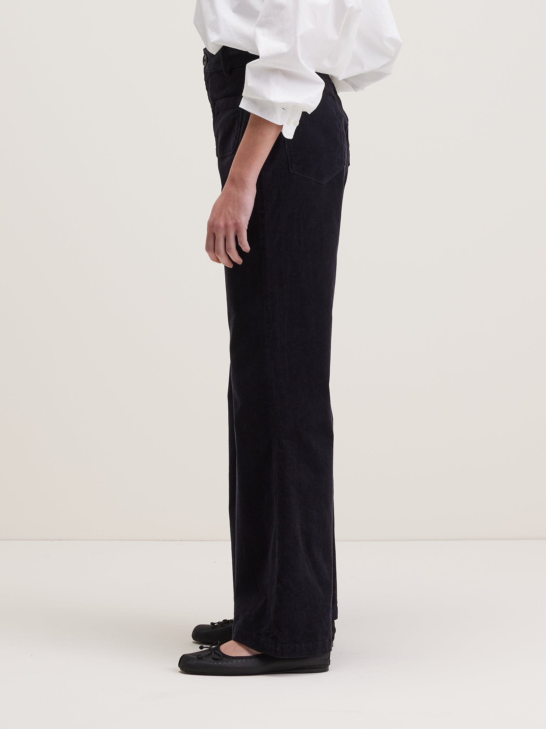 Park flared trousers (242 / W / BLACK BEAUTY)