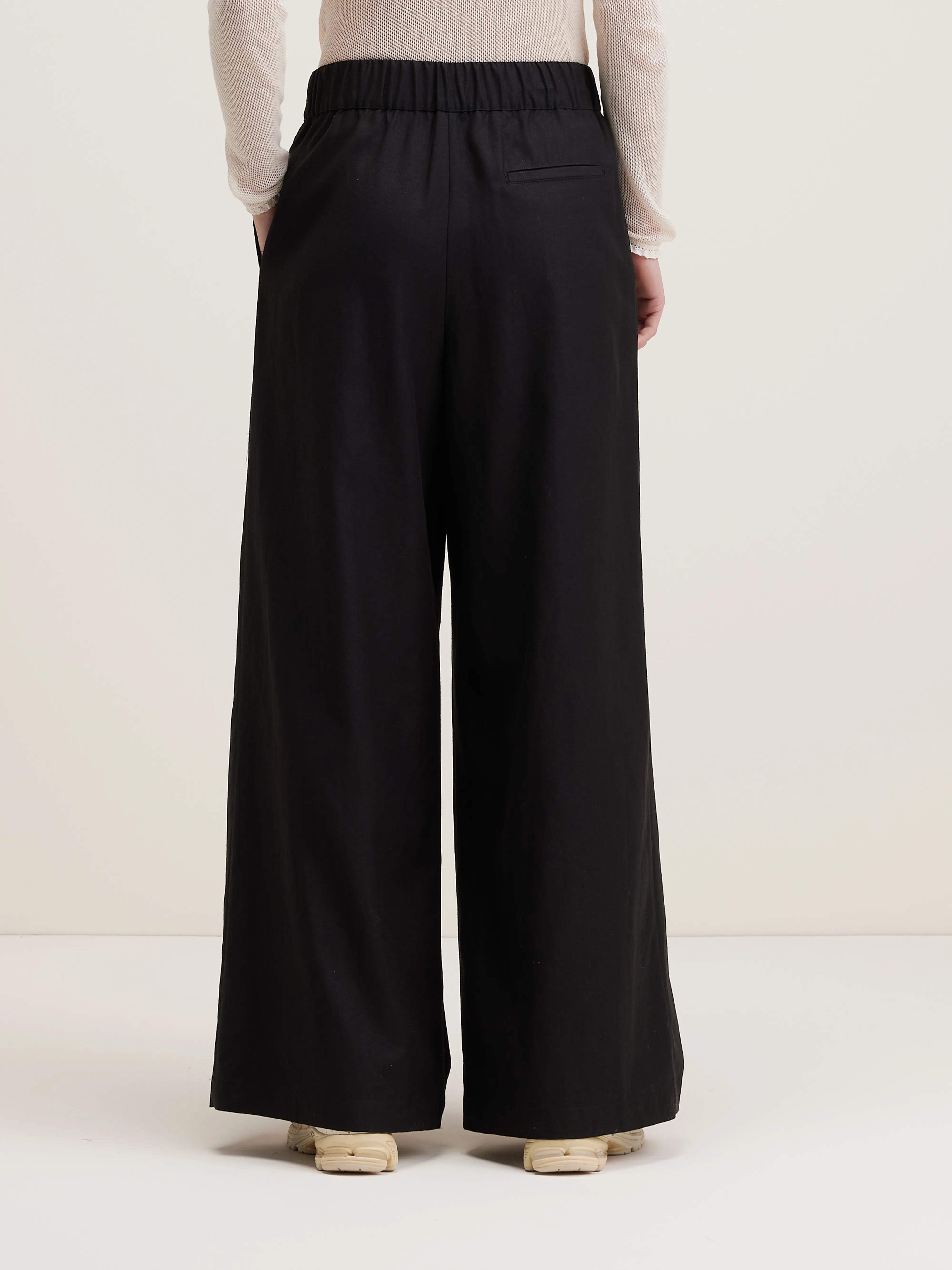 Vezza rechte wijde broek (242 / W / BLACK BEAUTY)