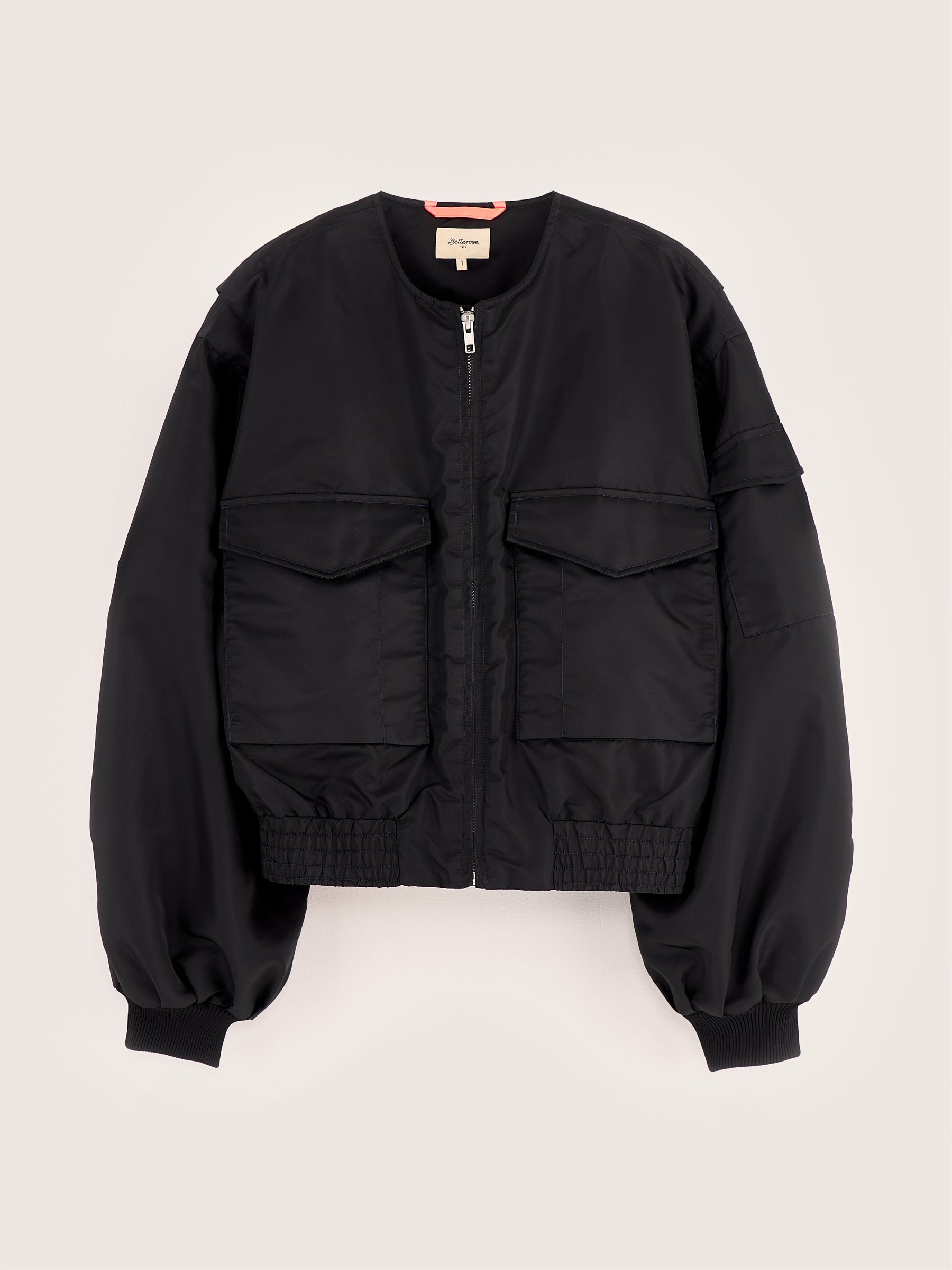 Hiking pilot jacket (242 / W / OFF BLACK)