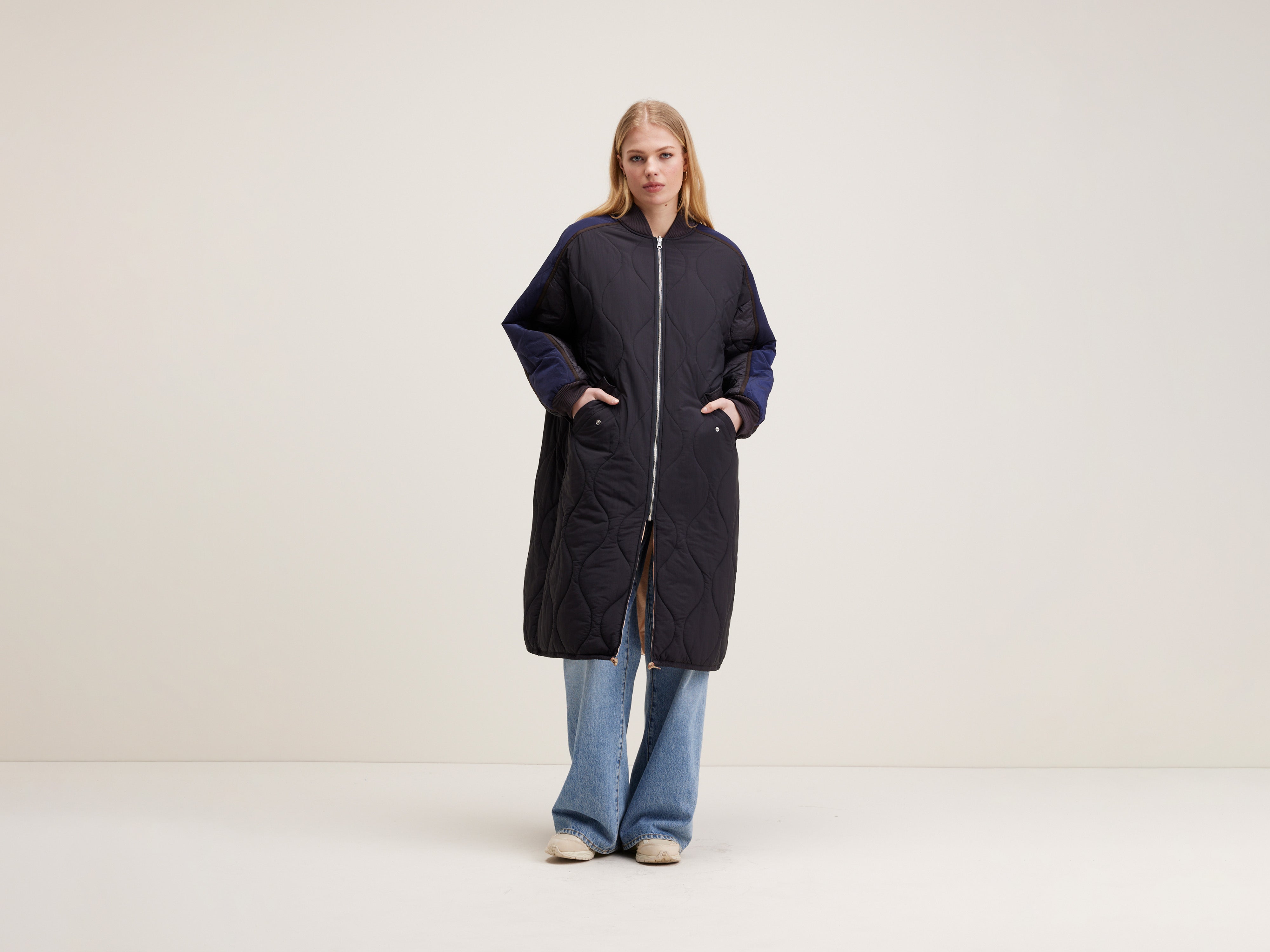 Hedge quilted coat (242 / W / BLACK BEAUTY)