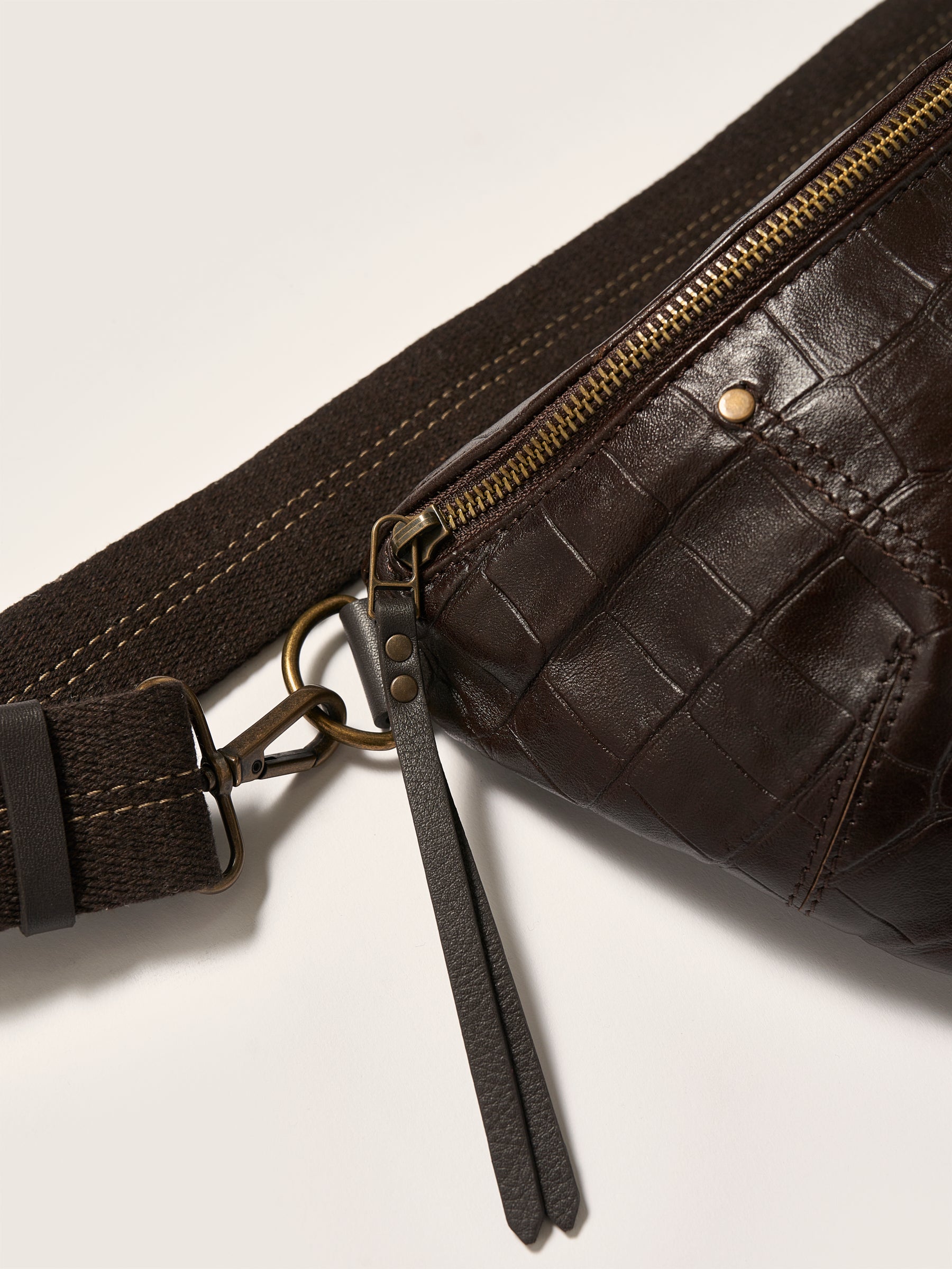 Souply Sling Bag - Ebene For Women | Bellerose