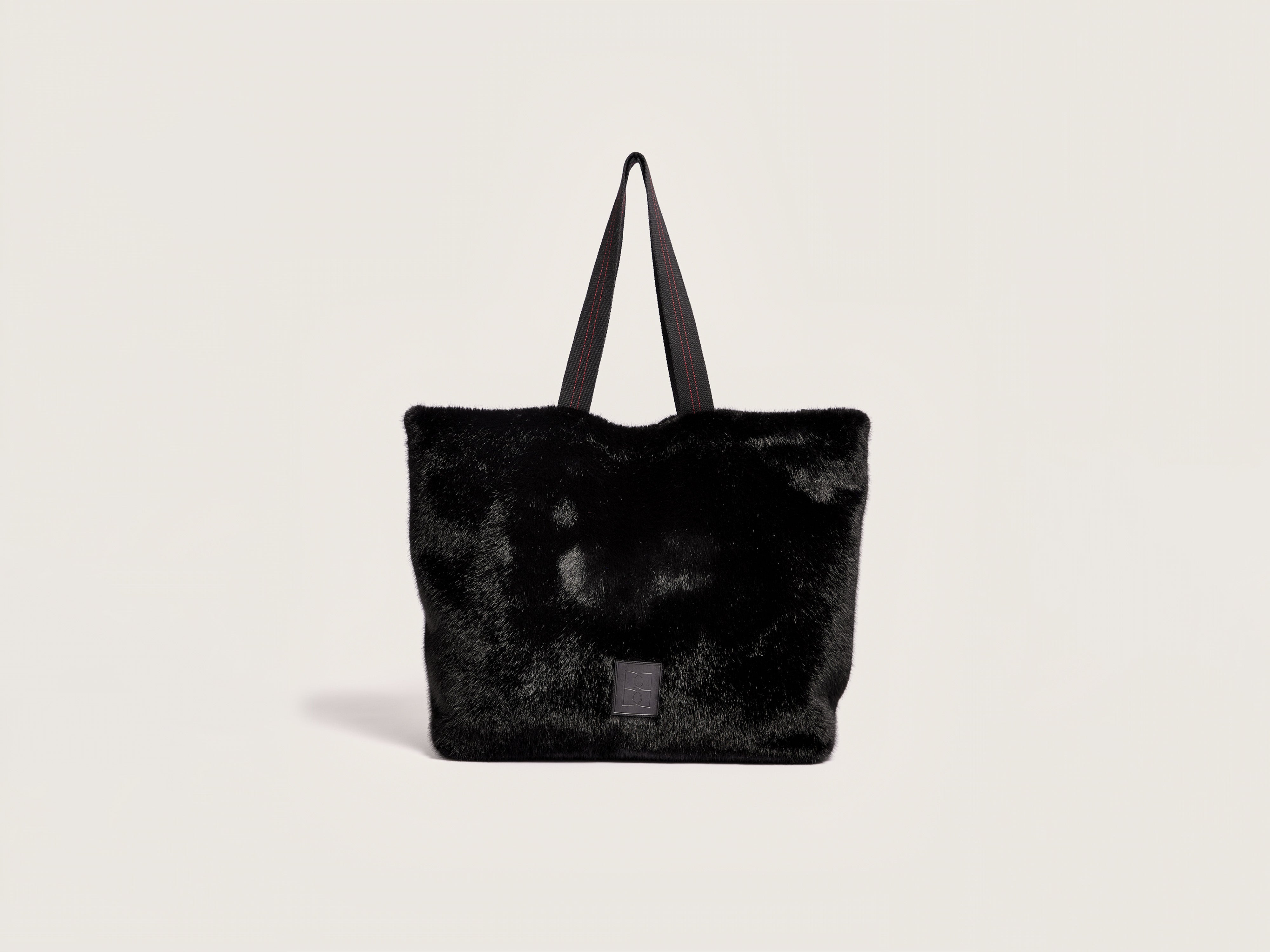 Hommie handbag (242 / W / BLACK BEAUTY)