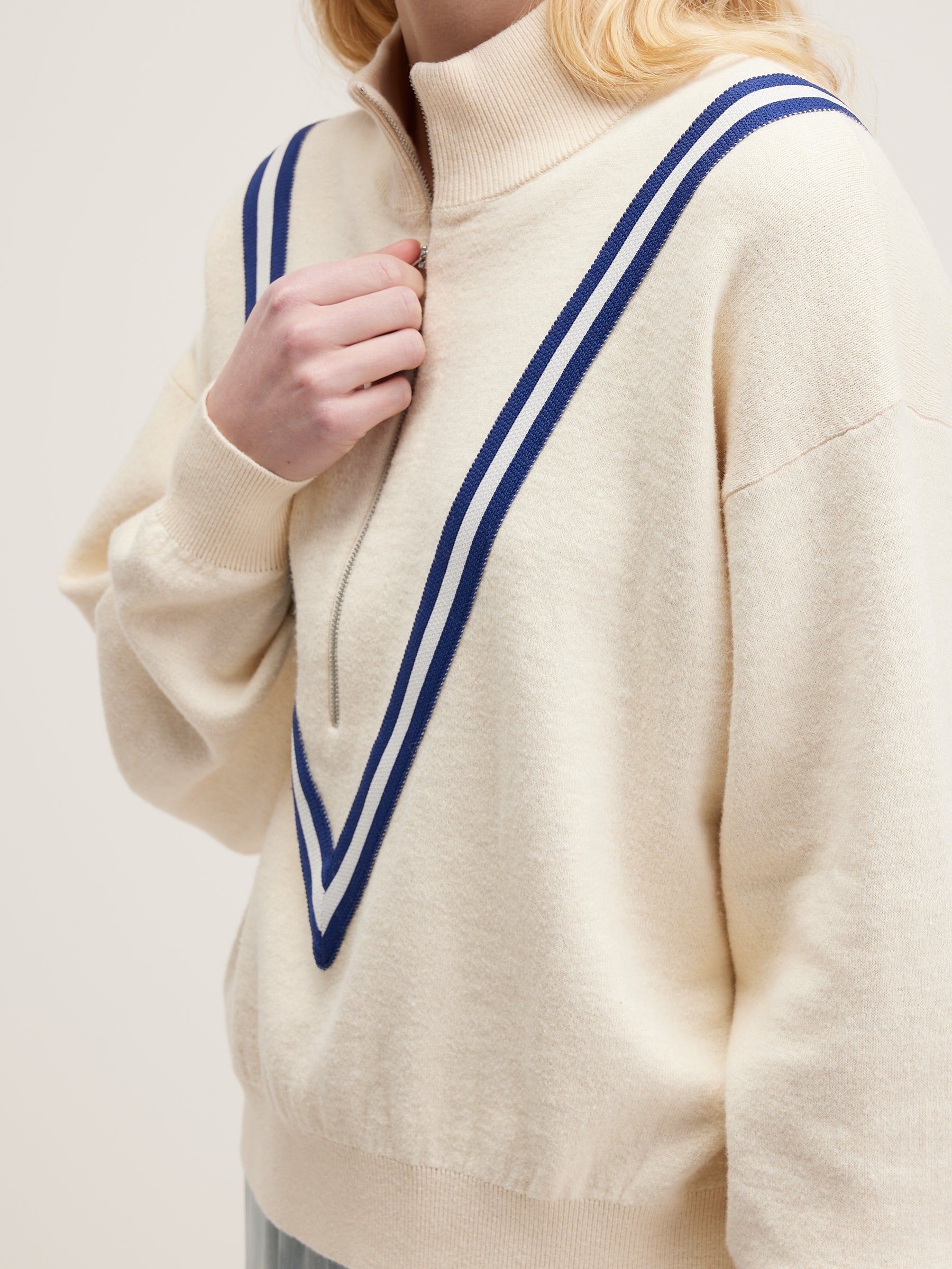 Goppo zip-up sweater (242 / W / MILKY WAY)