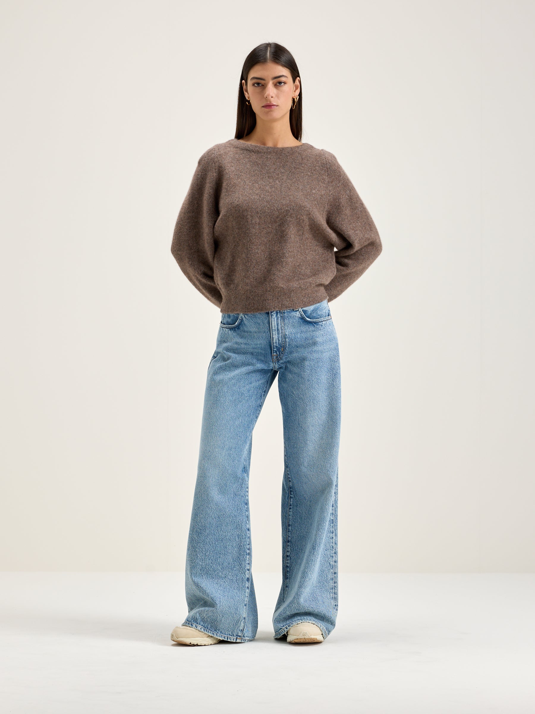 Deros round-neck sweater (242 / W / DUST)