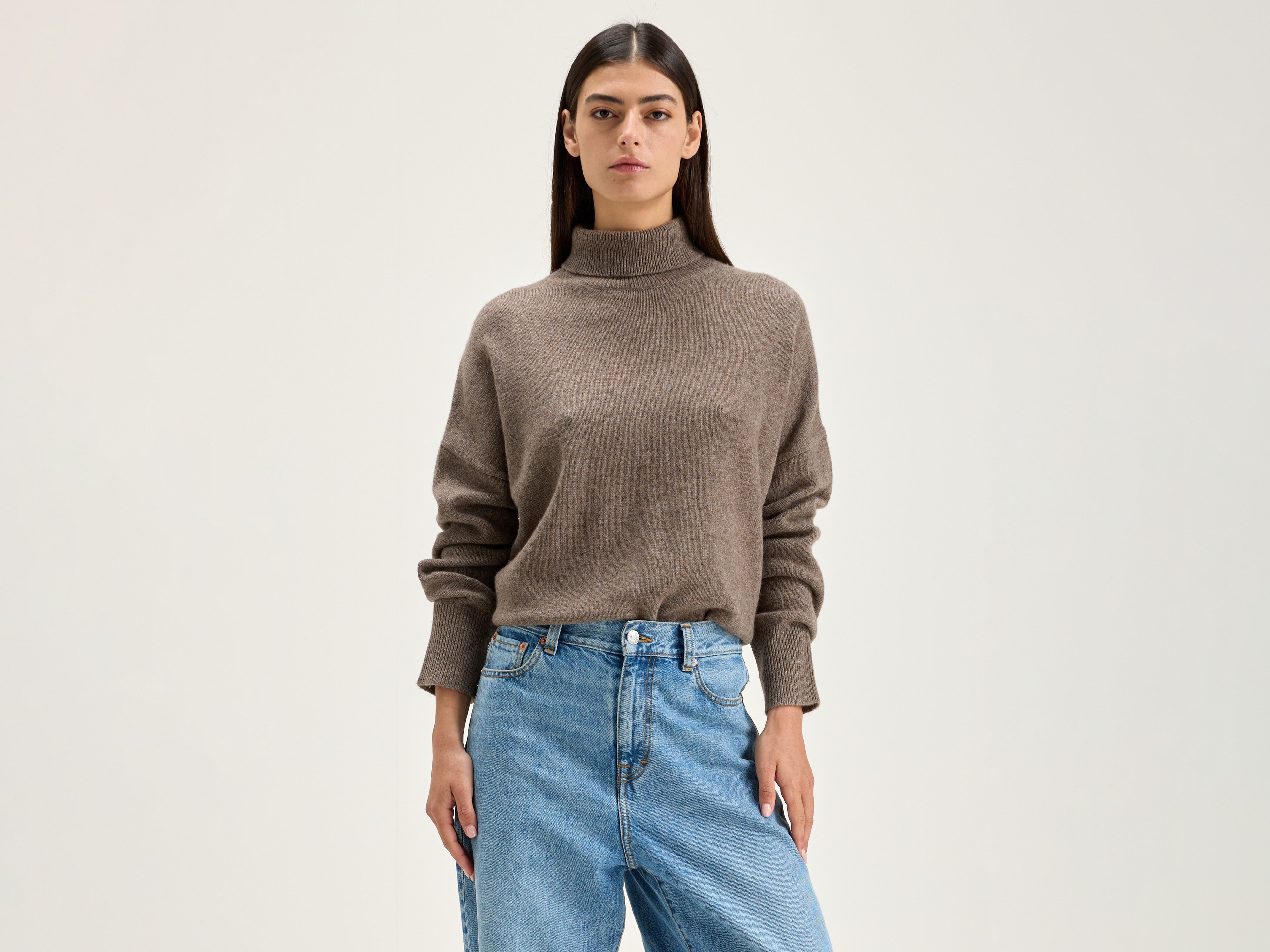 Ganzi turtleneck sweater (242 / W / DUST)