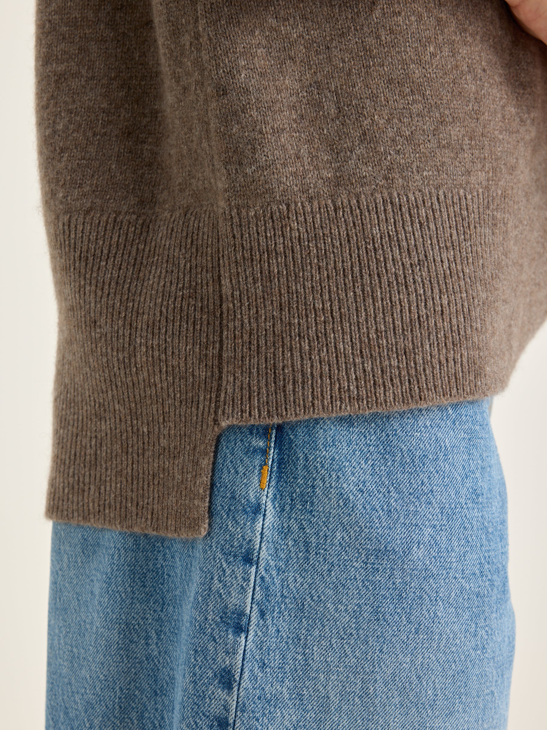 Ganzi turtleneck sweater (242 / W / DUST)