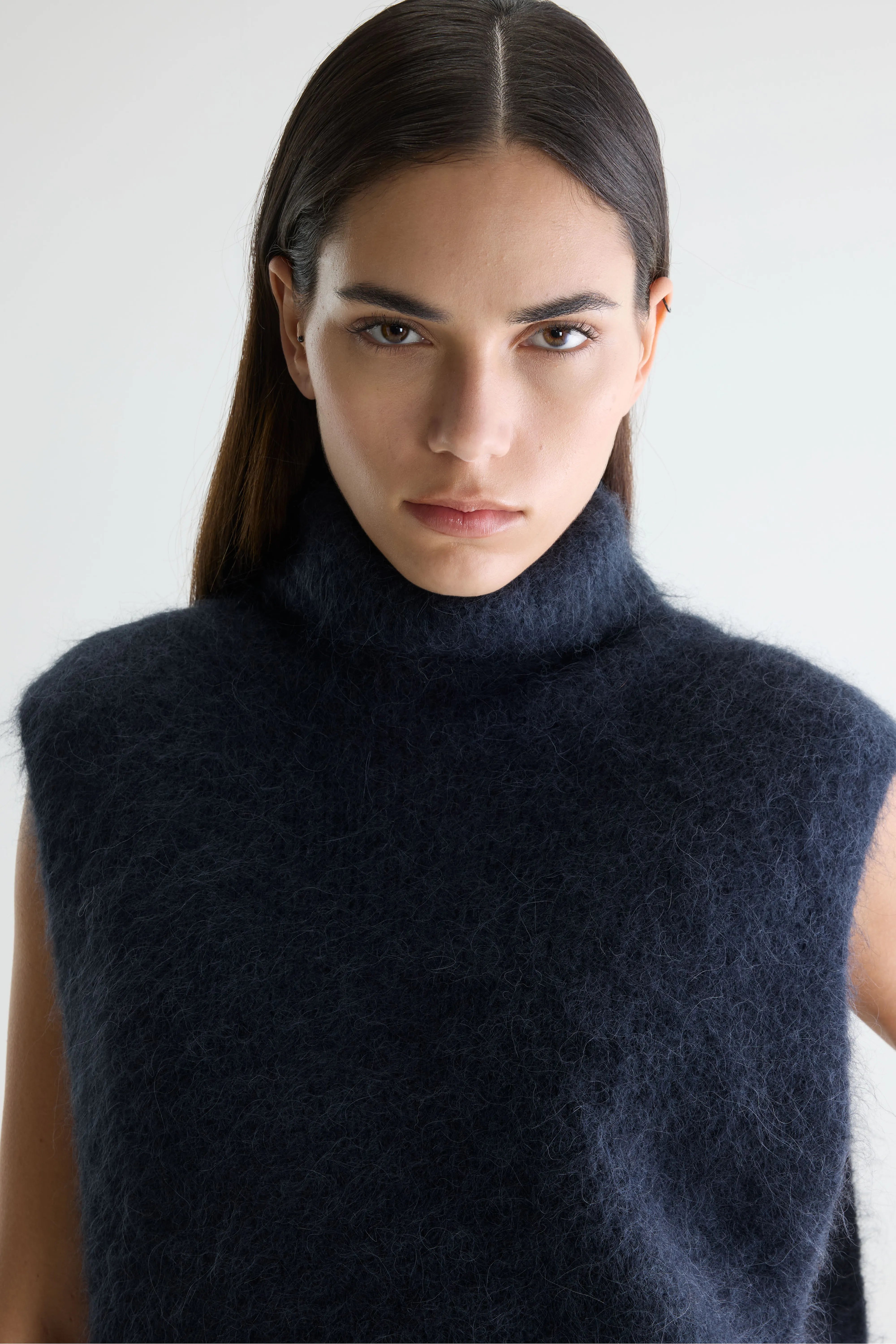 Daren sleeveless sweater (252 / W / NAVY)