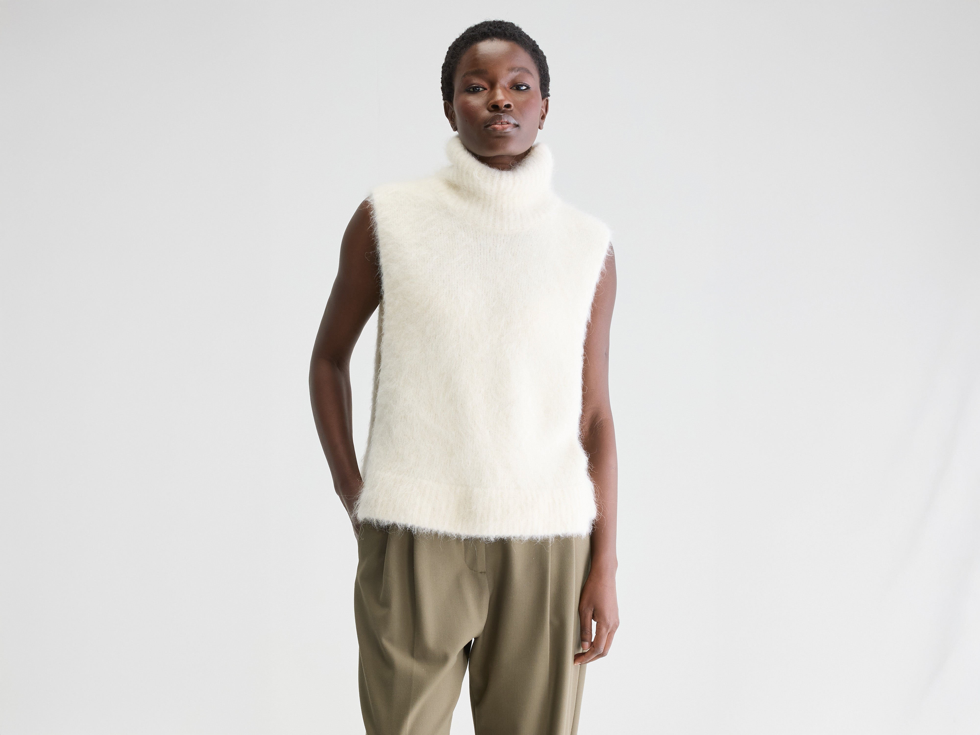 Daren sleeveless sweater (252 / W / NATURAL)