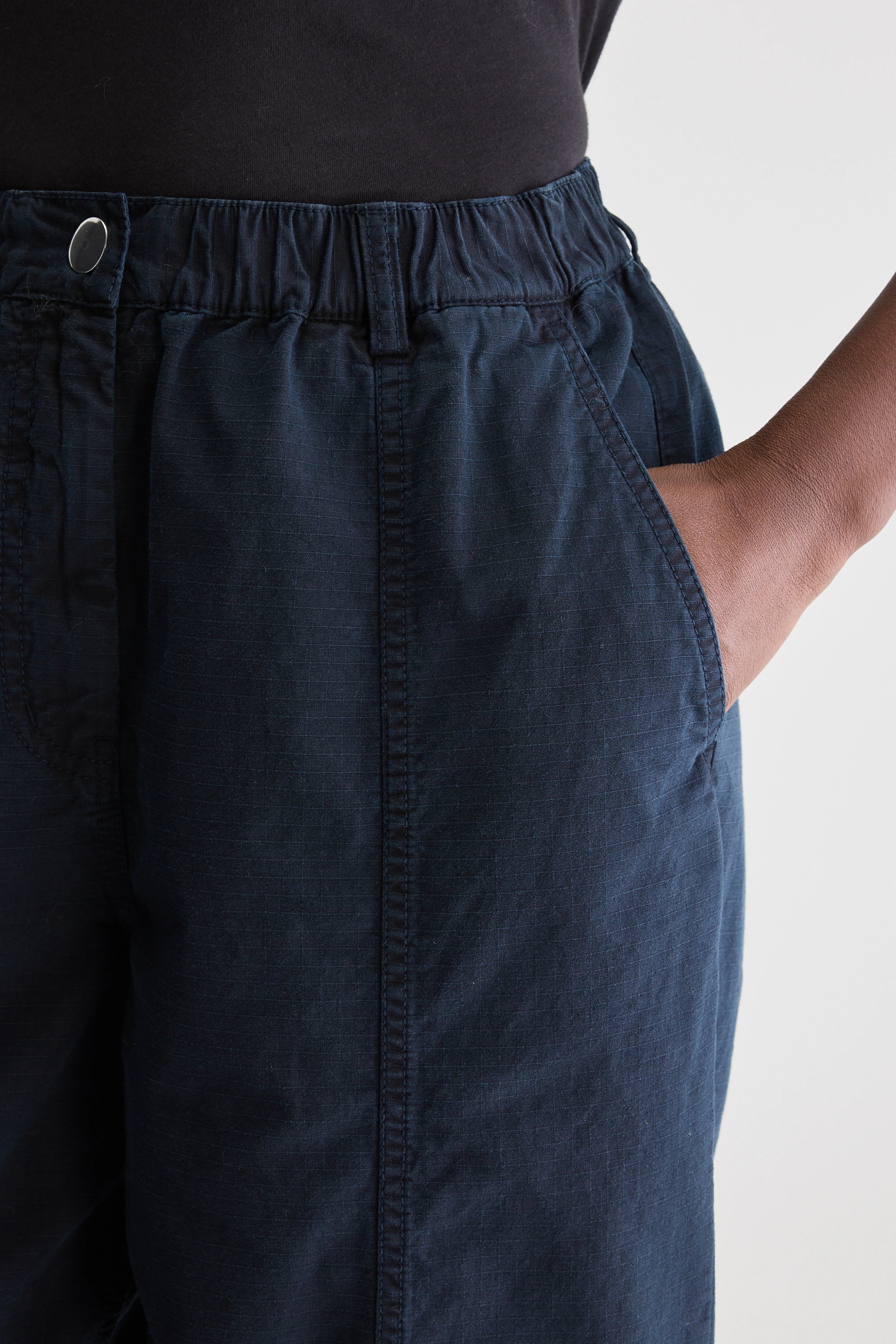 Wesly relaxed trousers (251 / W / NAVY)