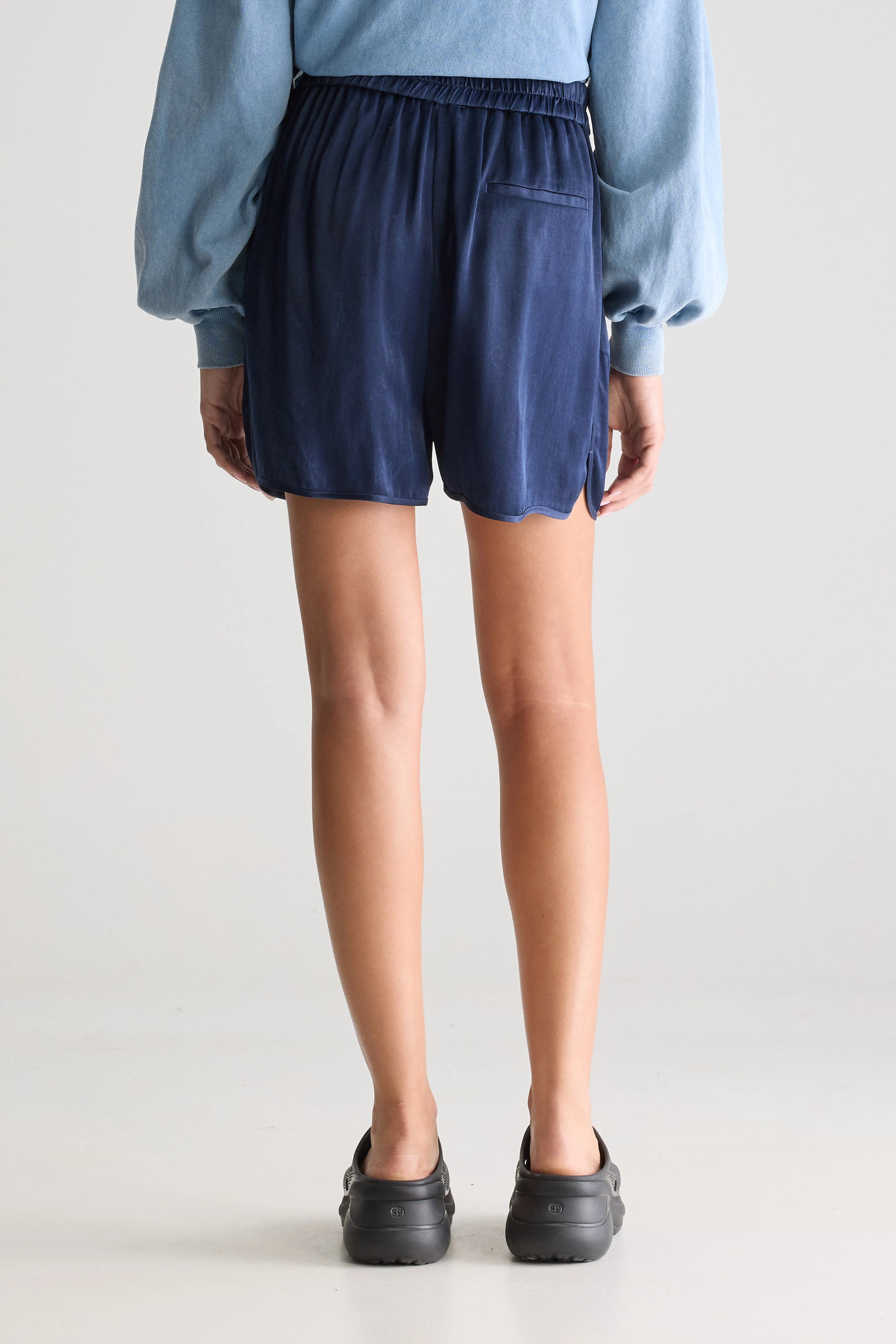 Swael Straight Shorts - Ink For Women | Bellerose