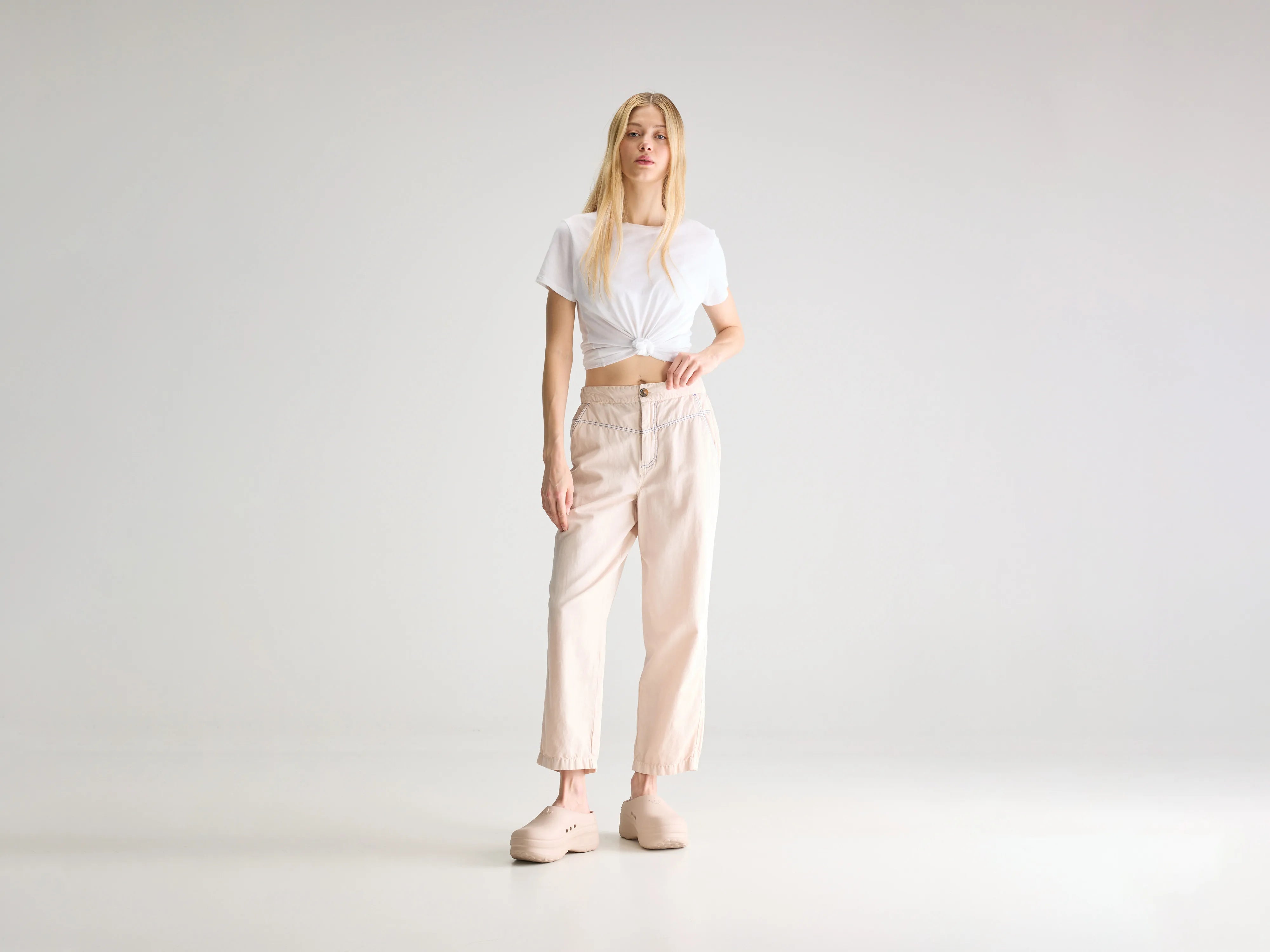 Walker relaxed trousers (251 / W / MOON)