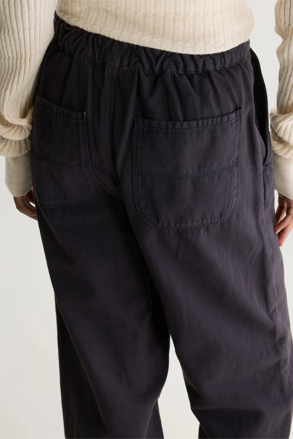 Pasop relaxed trousers (252 / W / OFF BLACK)