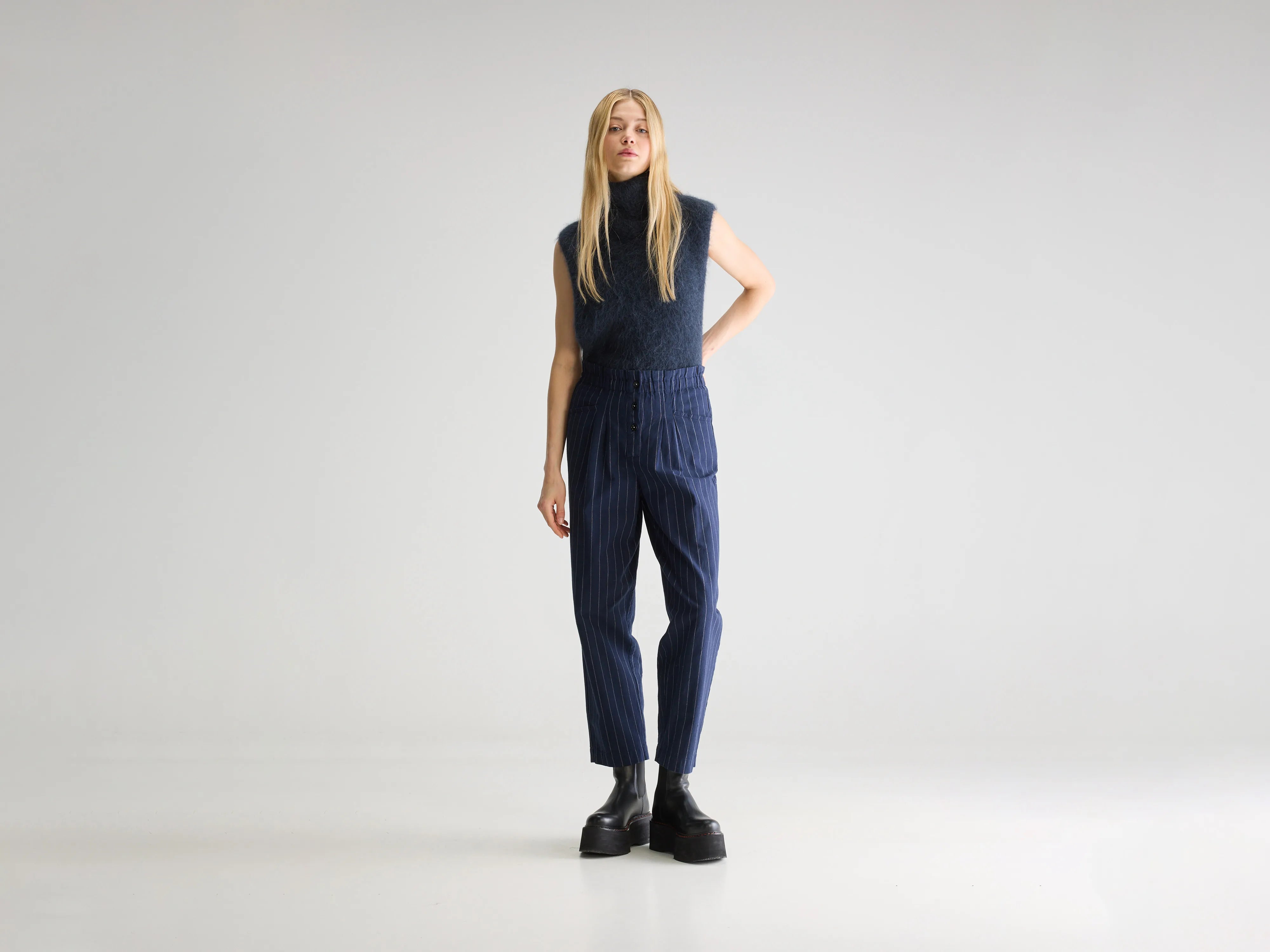 Lilo paperbag trousers (252 / W / STRIPE A)