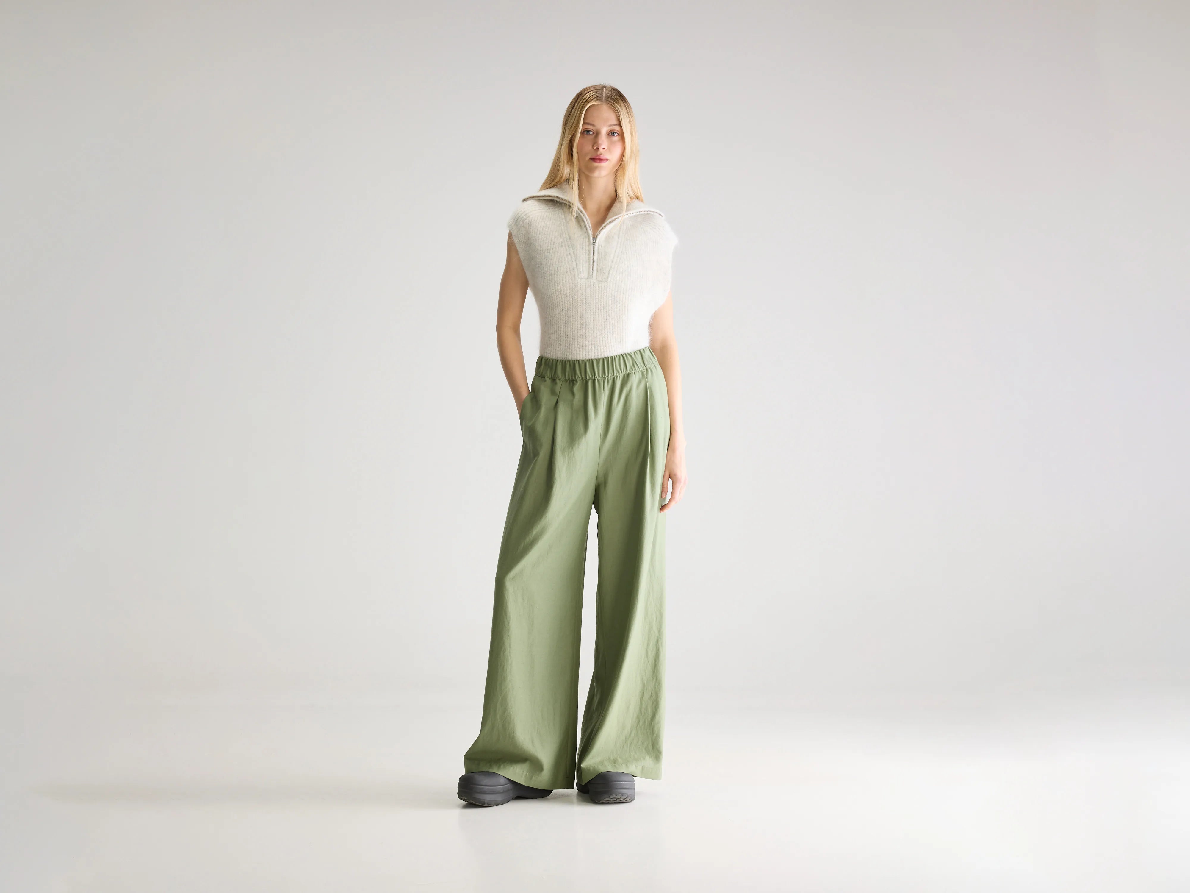 Vezza wide trousers (251 / W / JEEP)