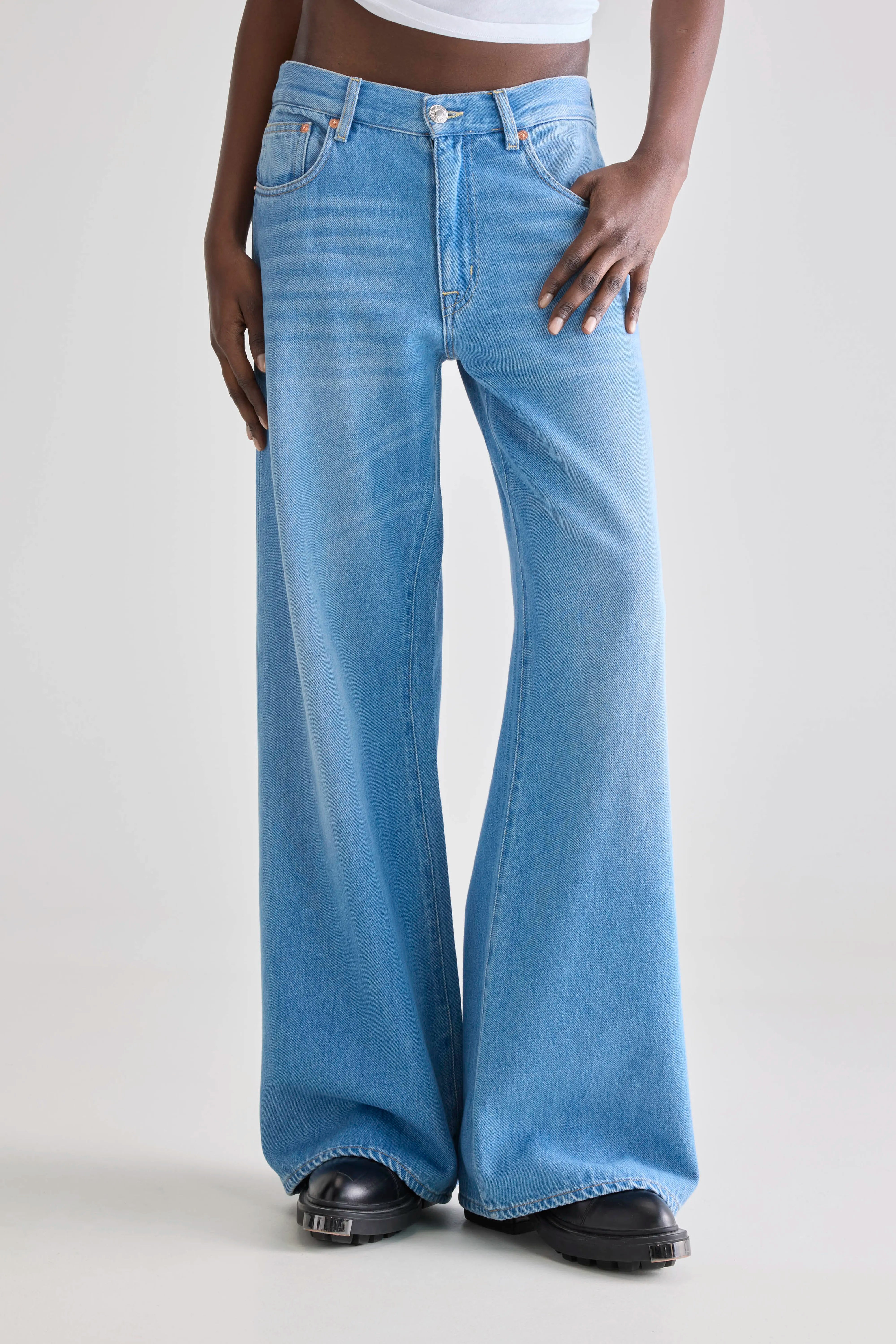 Denim N. 97 wijde jeans (251 / W / LT BLUE BLEACH)