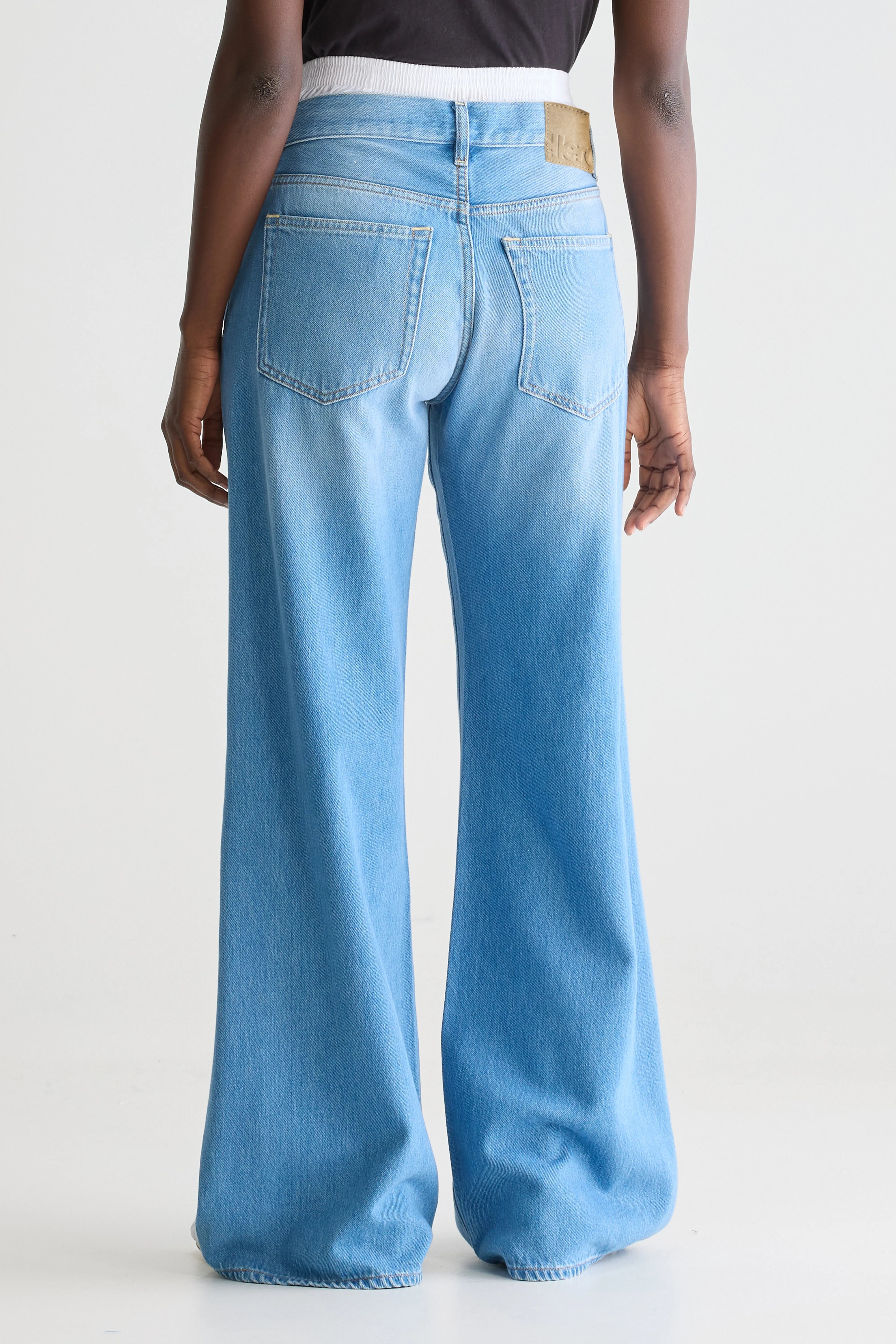 Denim N. 97 Wide Jeans - Lt blue bleach For Women | Bellerose