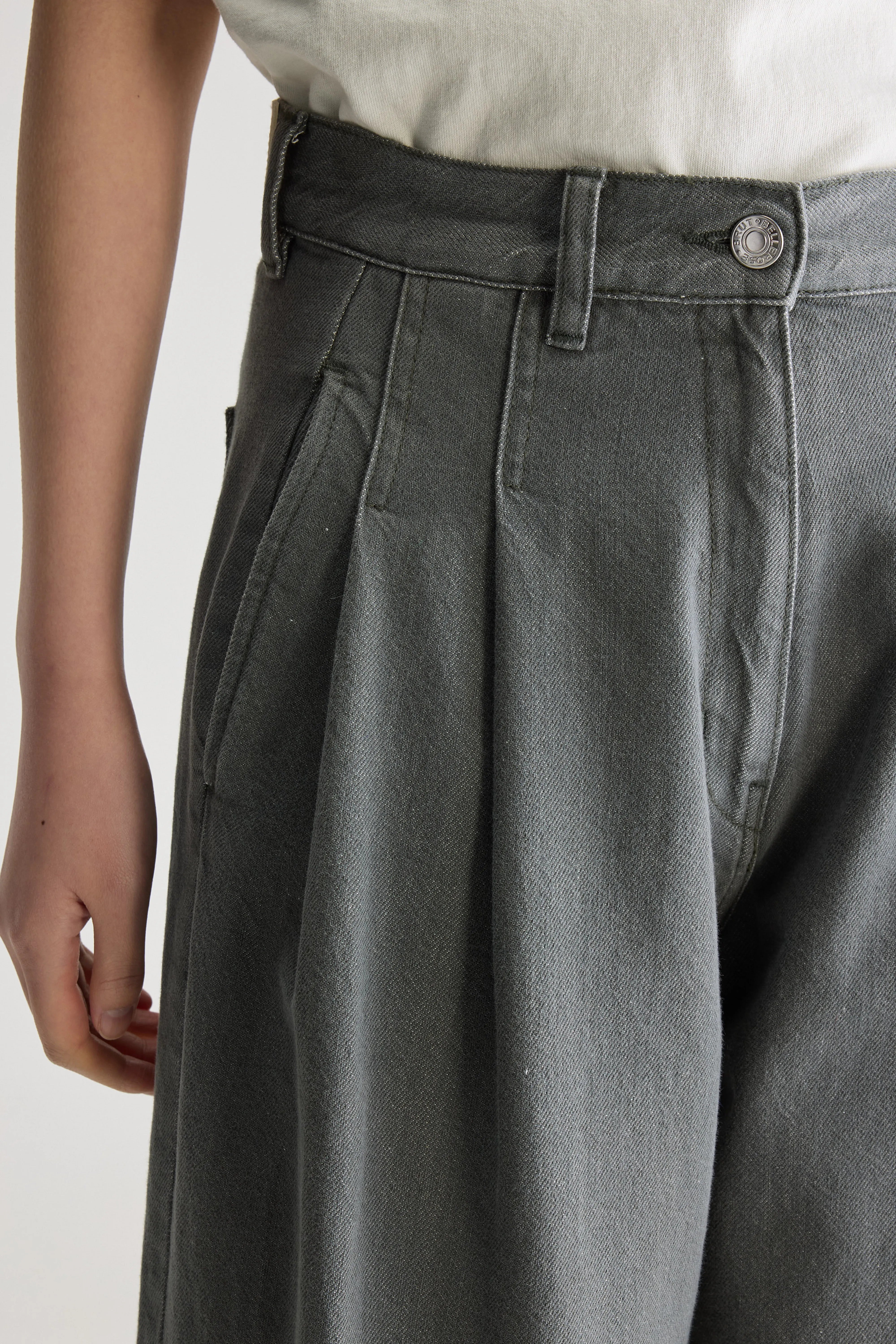 Denim N. 74 jean très large (251 / W / OLIVE)