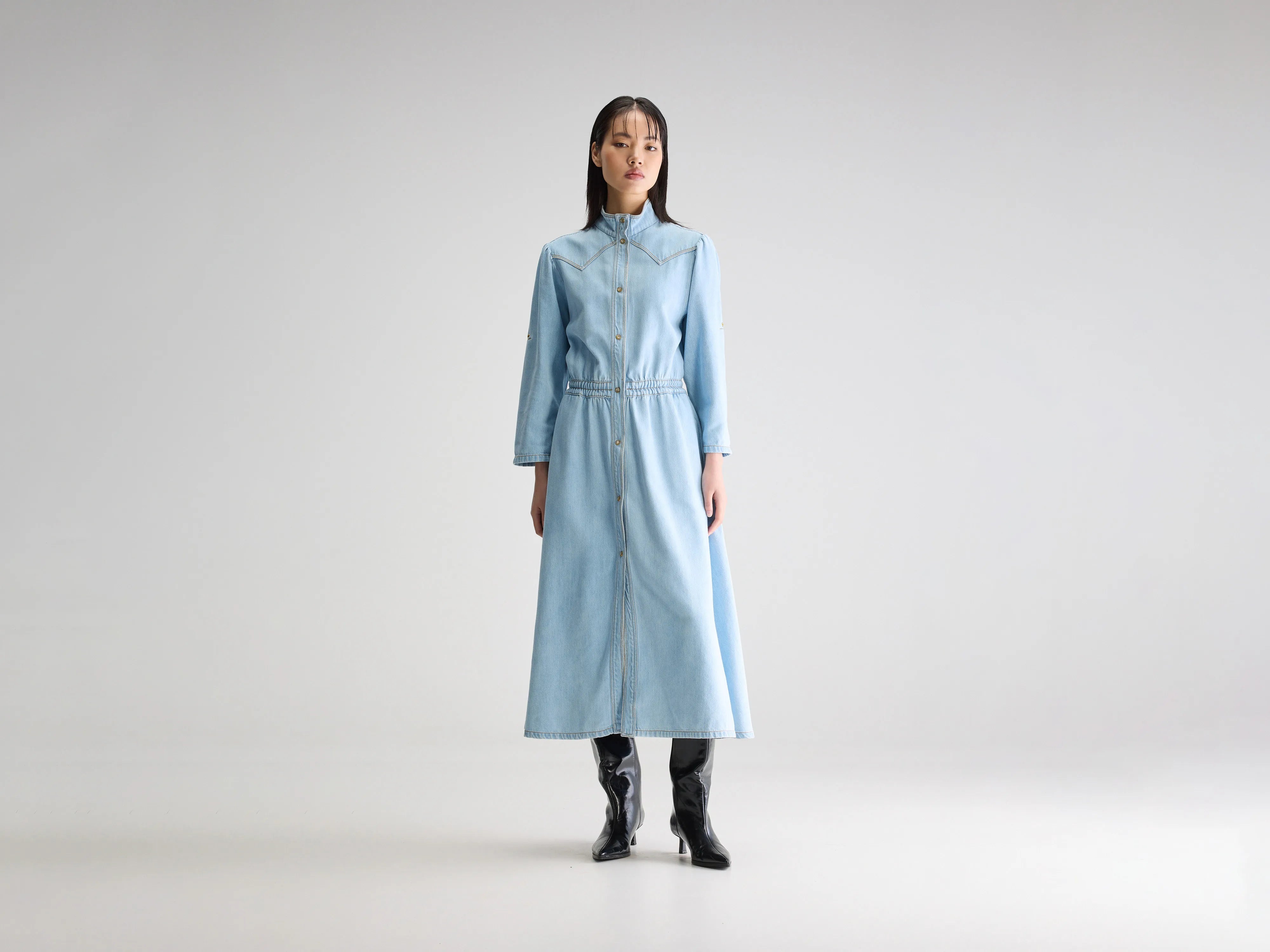 Pakita denim midi dress (251 / W / LT BLUE BLEACH)