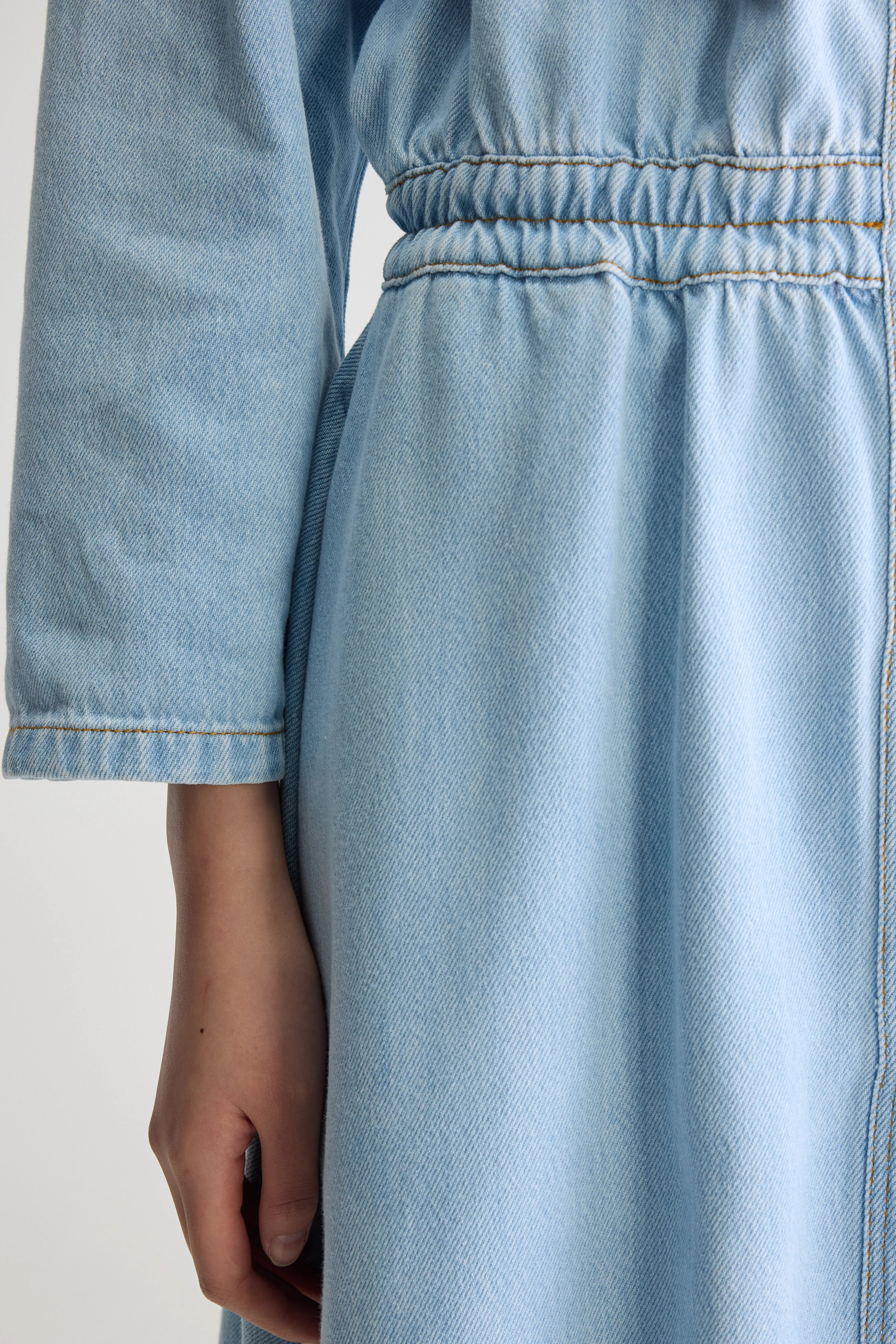 Pakita denim midi dress (251 / W / LT BLUE BLEACH)