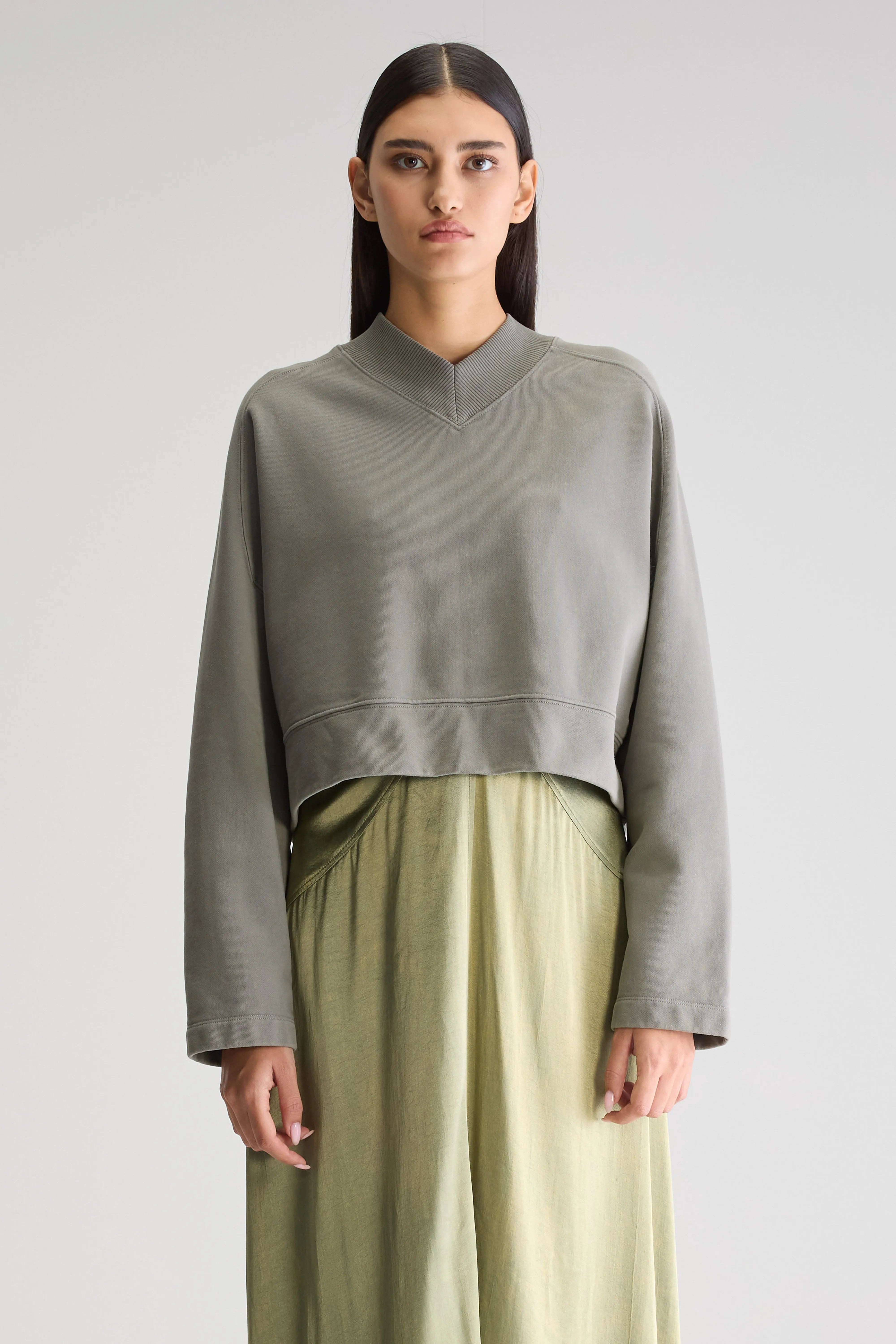 Sikiu Cropped Sweatshirt - Dusty olive For Women | Bellerose