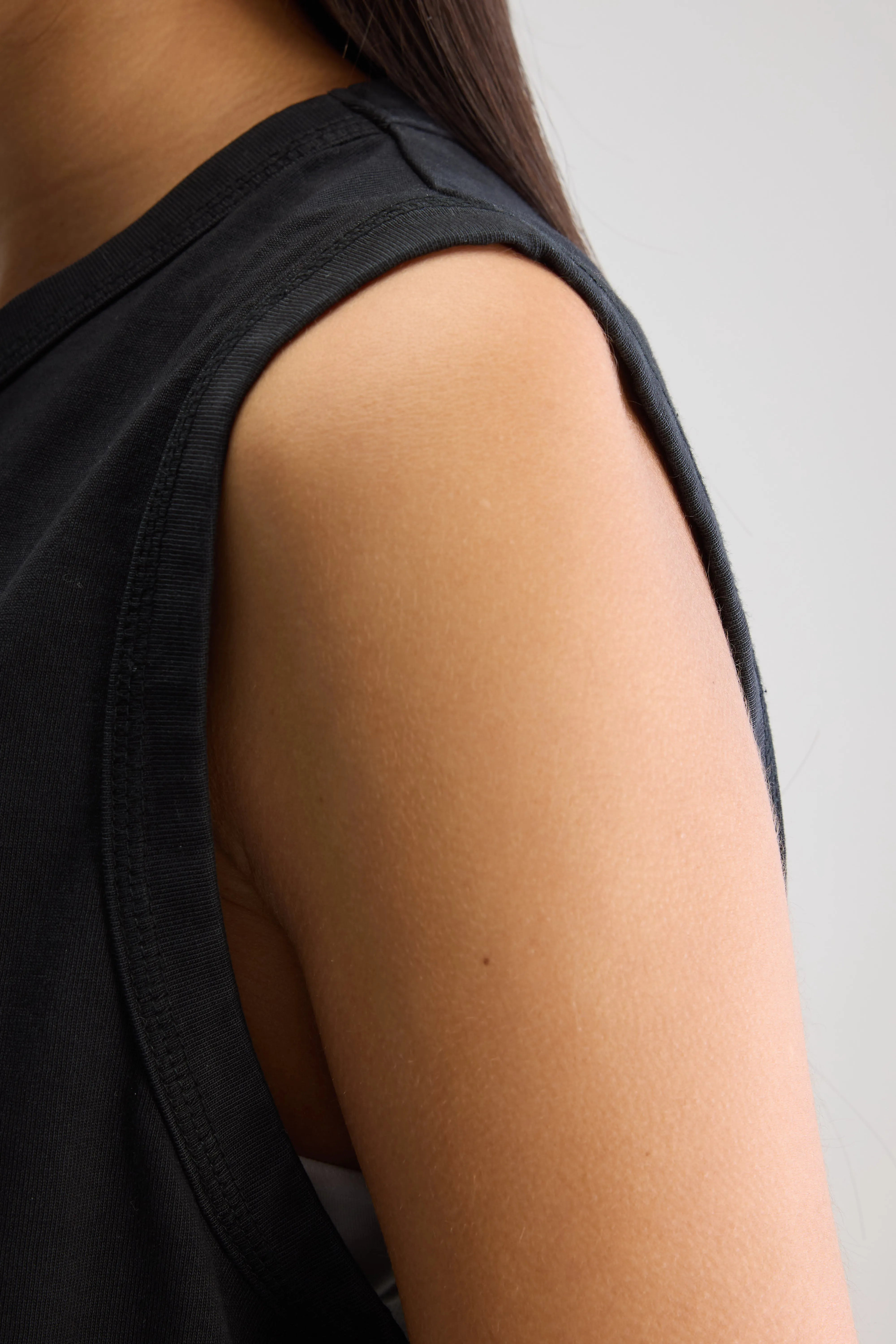 Cuare klassieke tanktop (251 / W / BLACK BEAUTY)