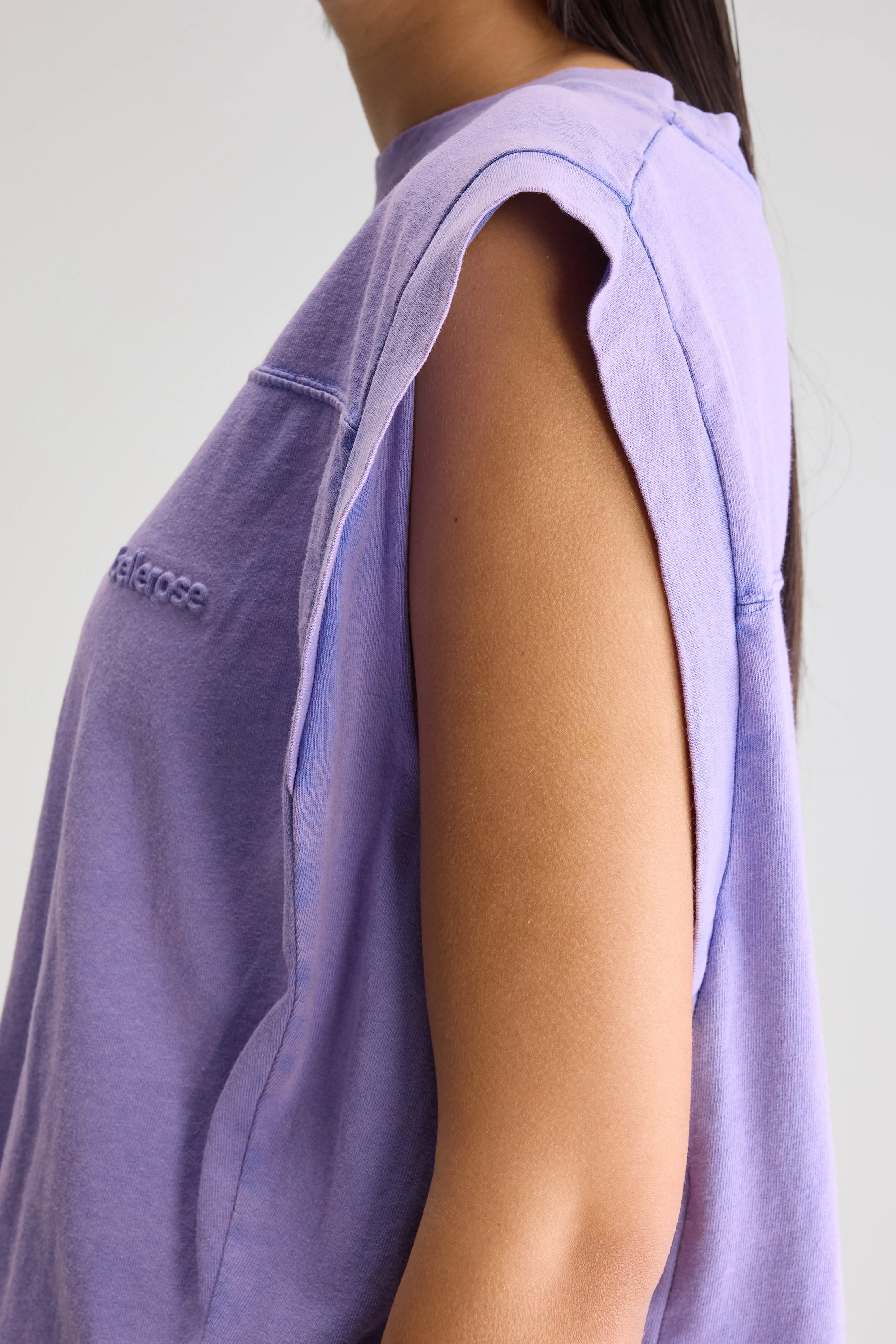 Vonca sleeveless t-shirt (251 / W / IRIS BLOOM)