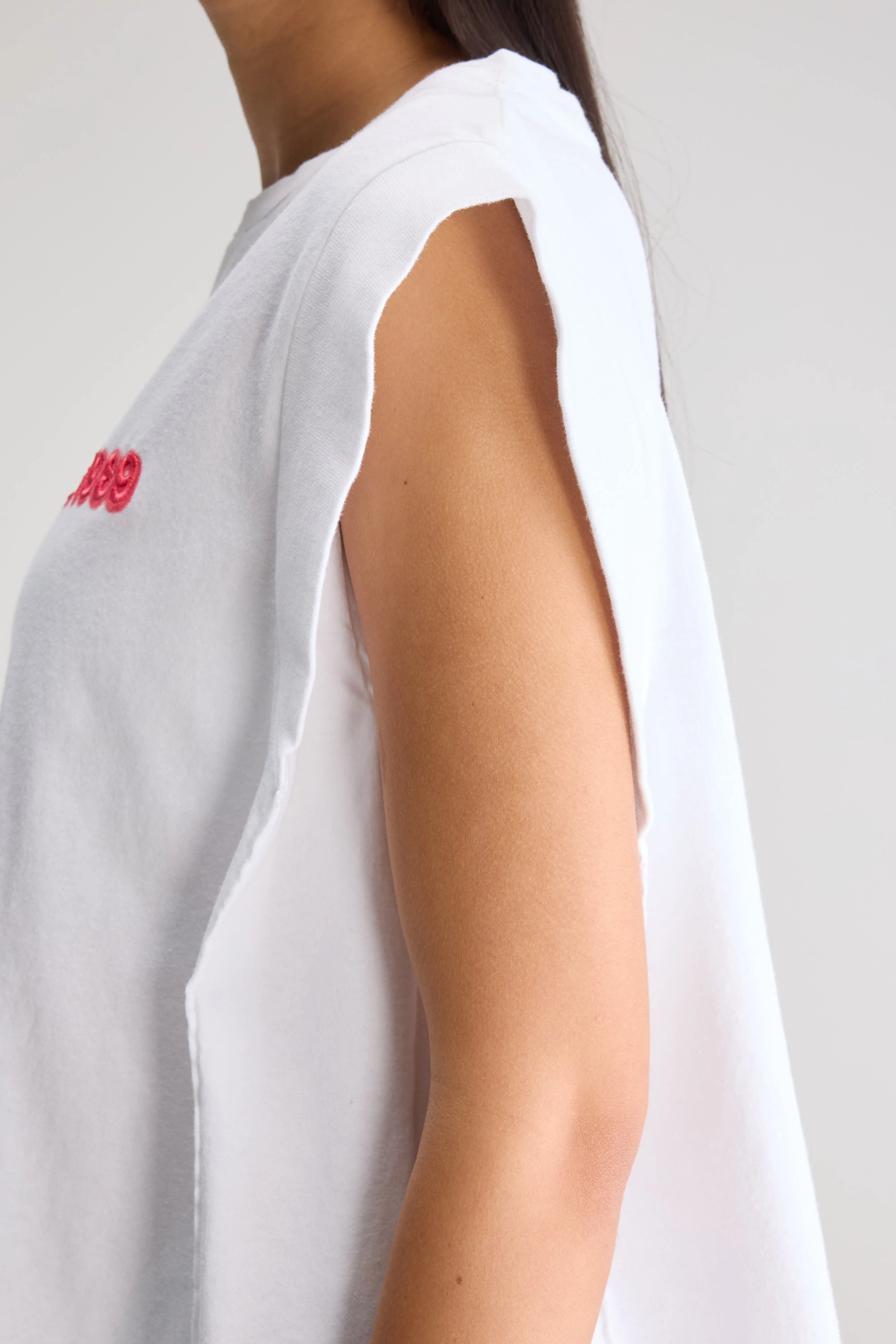 Vruno sleeveless t-shirt (251 / W / WHITE)